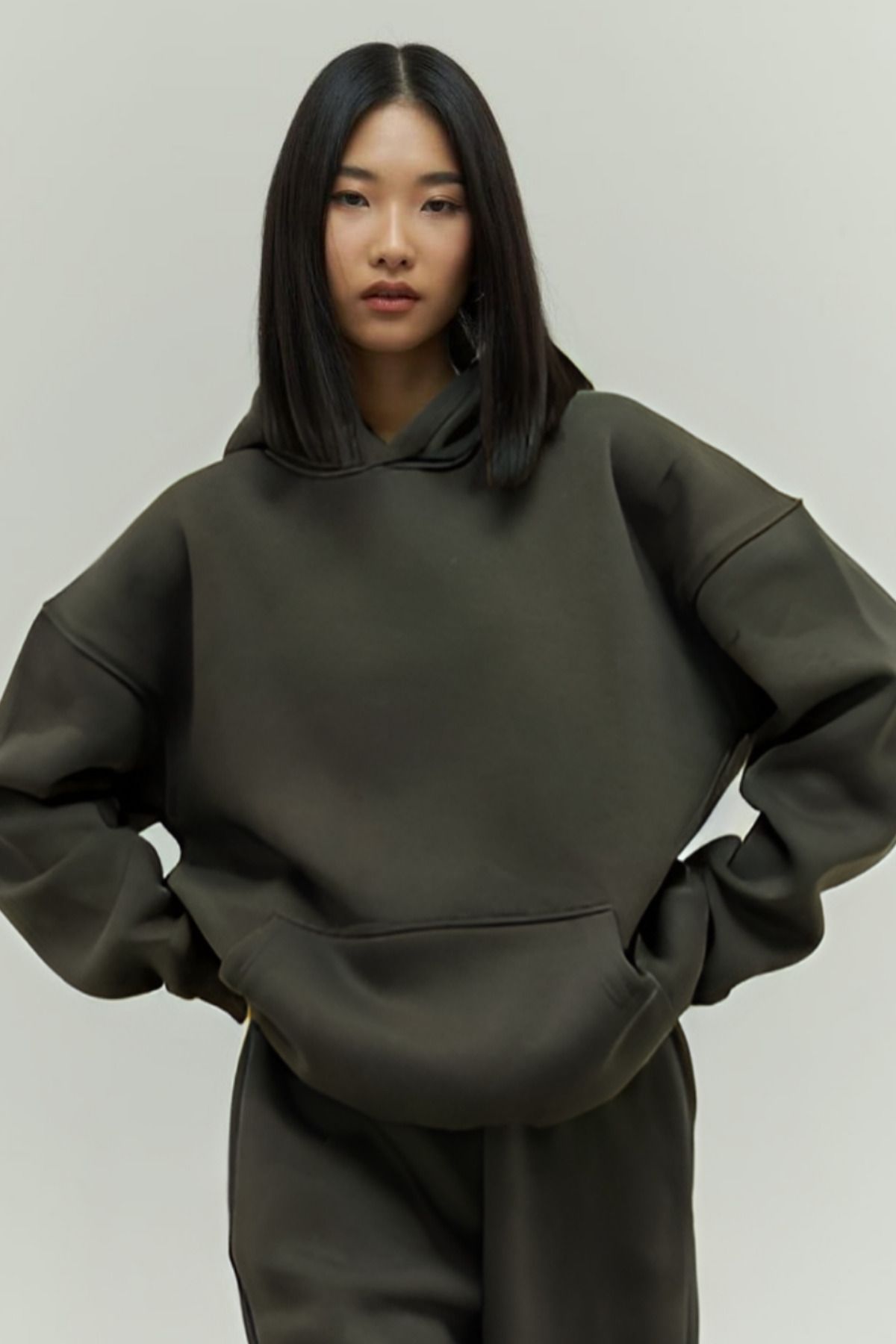 YAKAMEL Kadın Rahat Oversize 3 İplik Pamuklu Şardonlu Kanguru Cep Kapşonlu Sweatshirt
