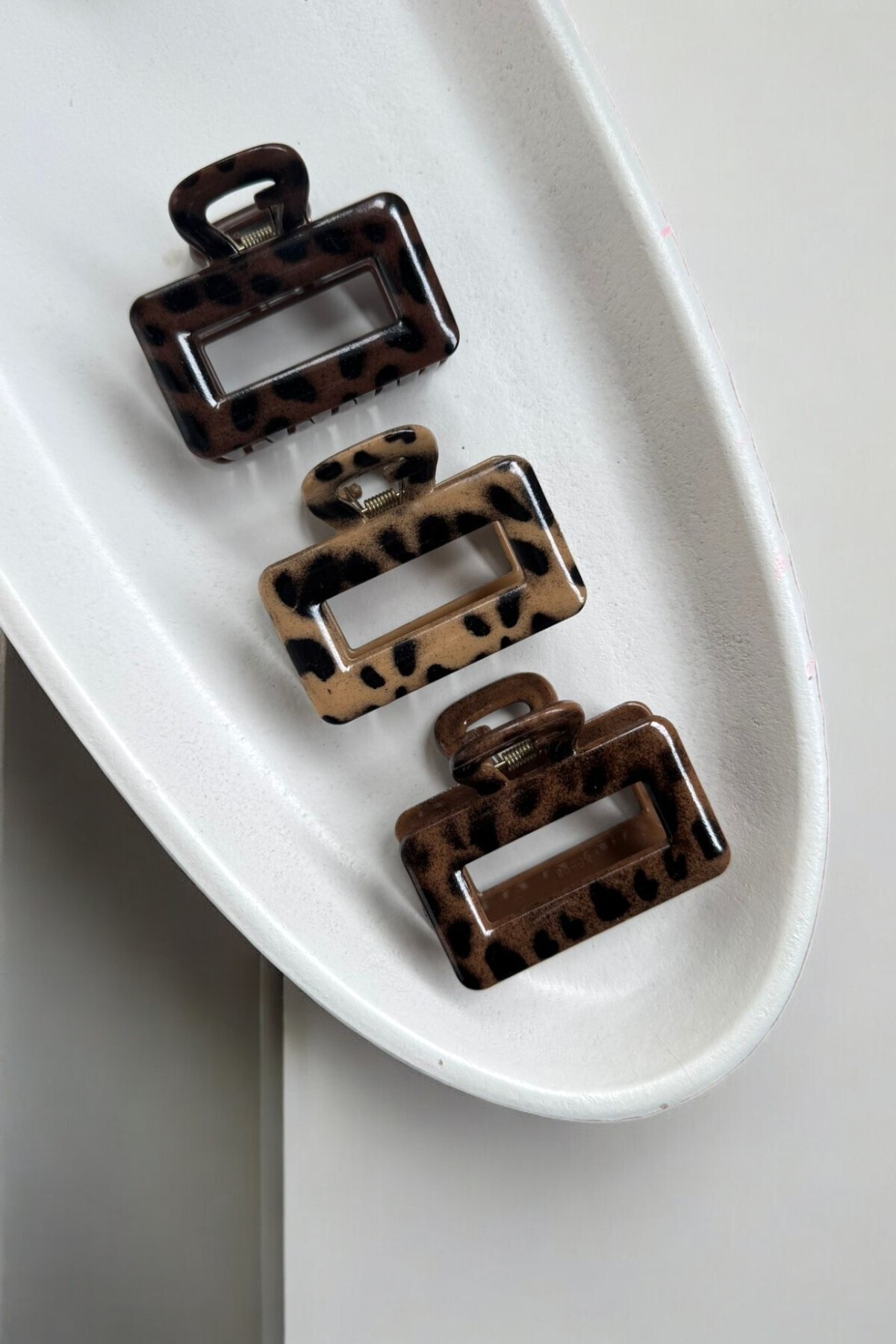 MUTENA Kahverengi Leopar Desenli Mandal Toka - Vintage Kadın Saç Tokası