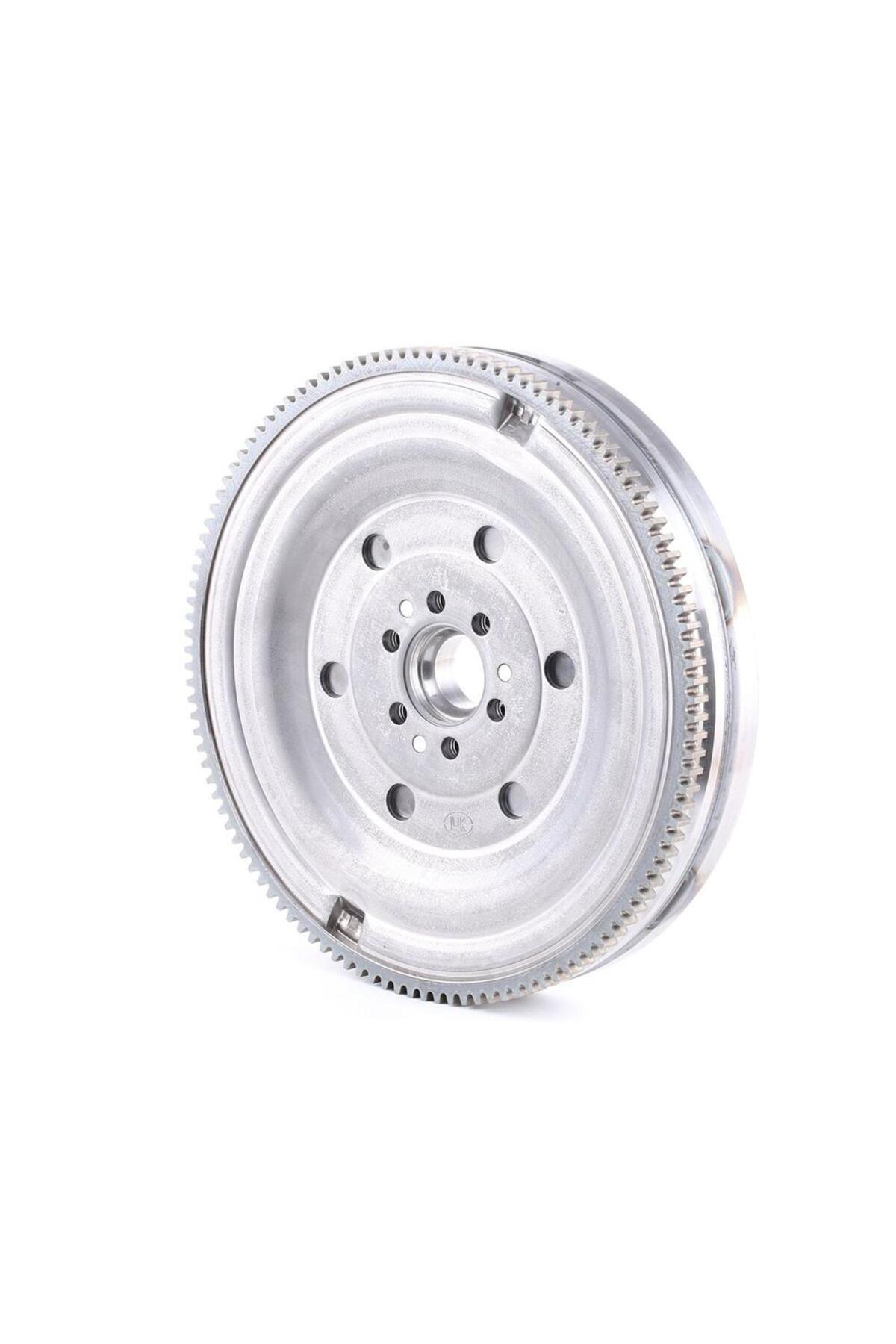 415024410-volant Audı A4 2.0 Tdı Manuel 03g105266n