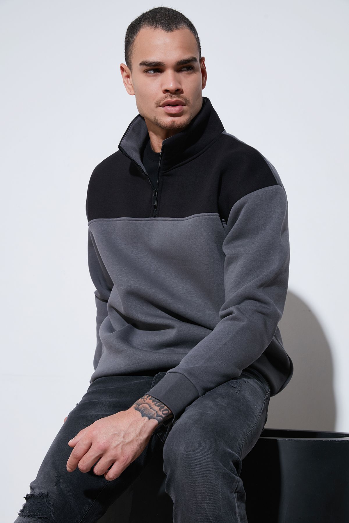 Buratti Regular Fit Fermuarlı Dik Yaka Içi Tüylü Yumuşak Şardonlu Kışlık Sweat Erkek Sweat 5905343