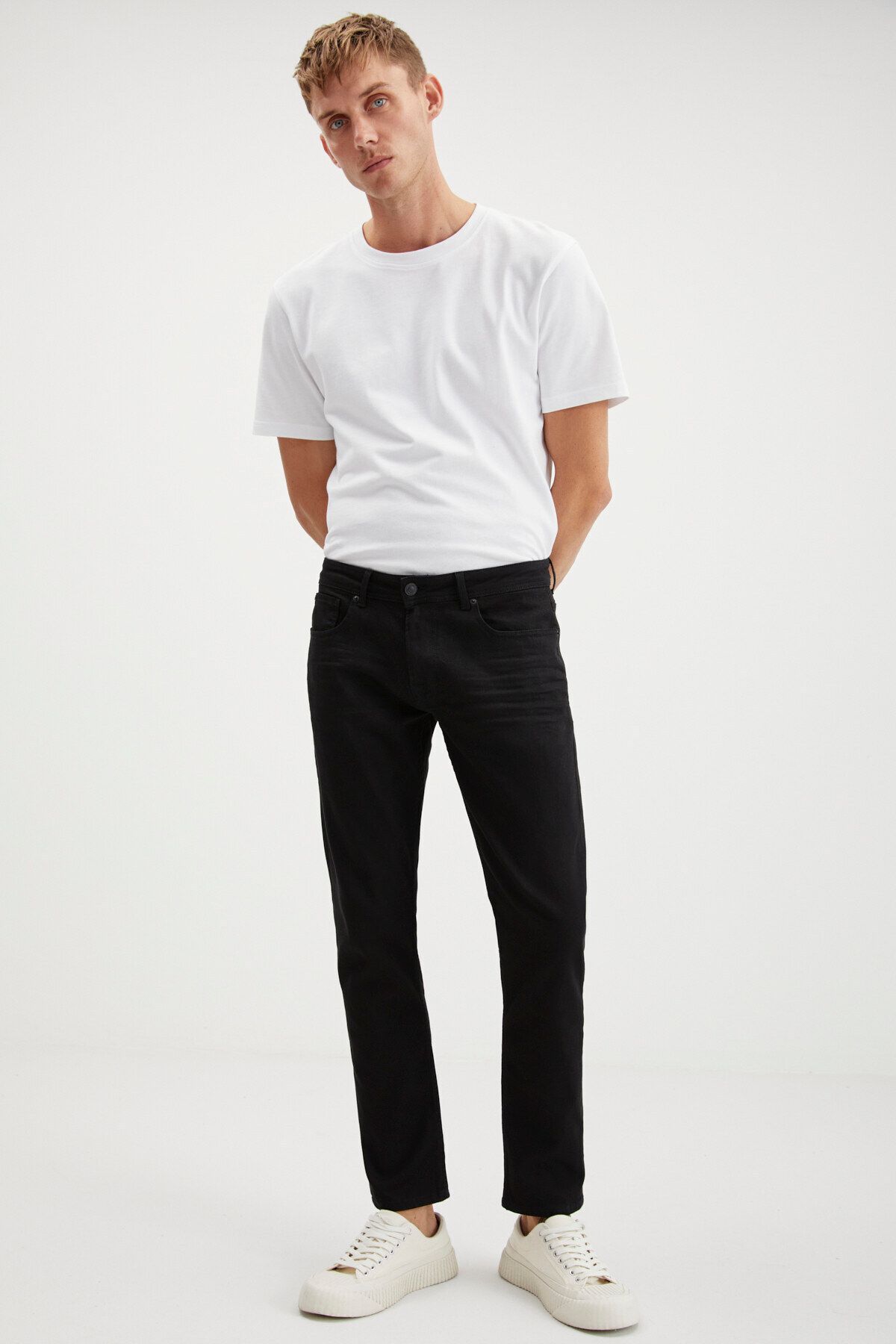 GRIMELANGE Herman Erkek Kalın Dokulu Slim Fit Dar Kalıp Boru Paça Organik Pamuklu Siyah Jeans
