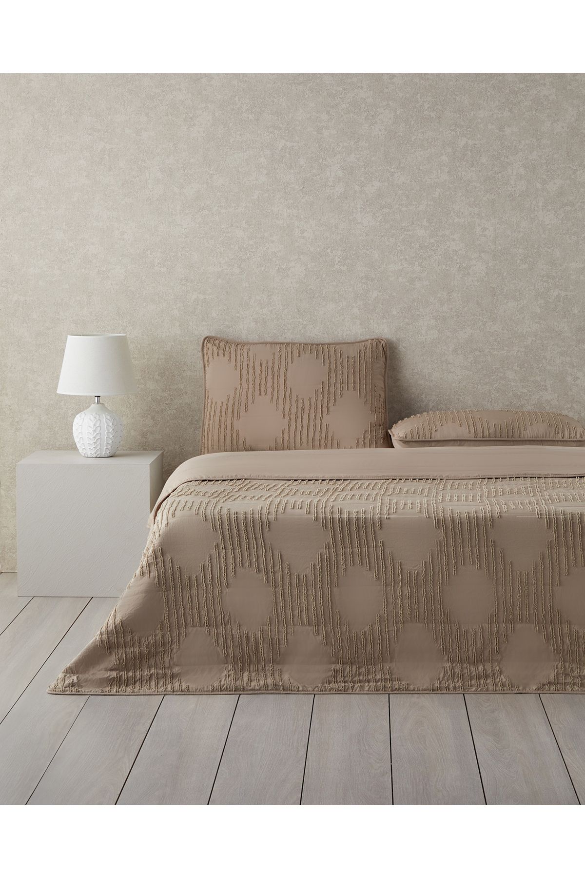 English Home Axis Kesmeli Tek Kişilik Yatak Örtüsü Takımı 160x220 cm Bej