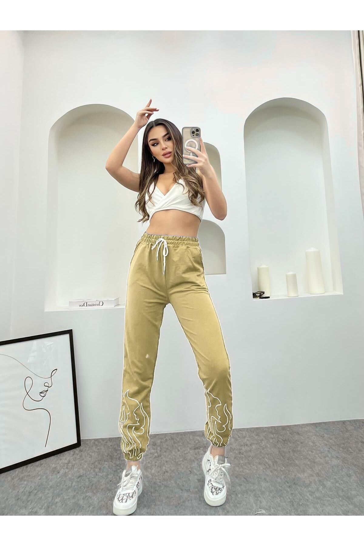 DCL STYLE RAHAT KALIP PAÇA BASKI DETAYLI ALT EŞOFMAN