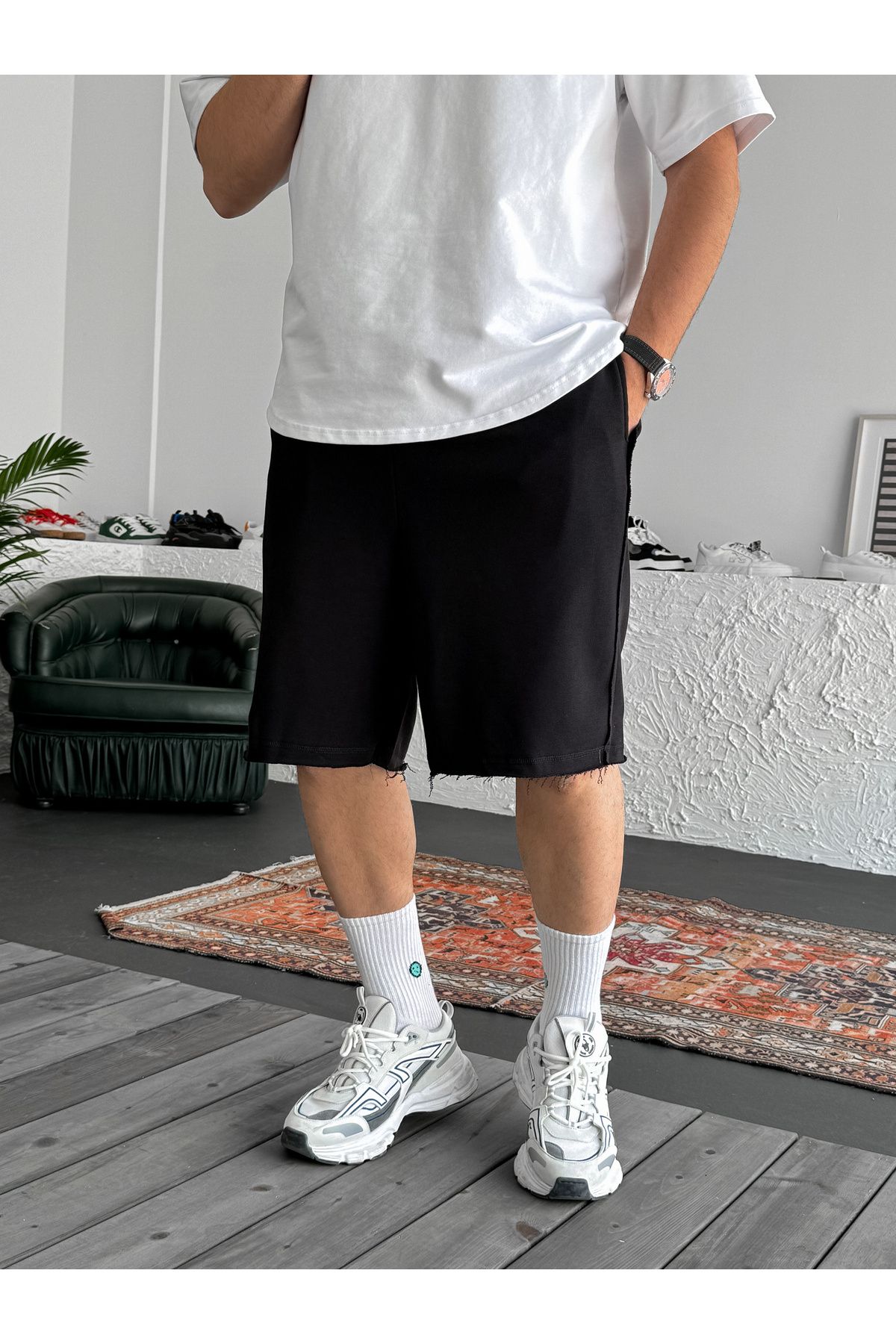 BYBASICMAN Siyah Kesik Paça Şort B-3011