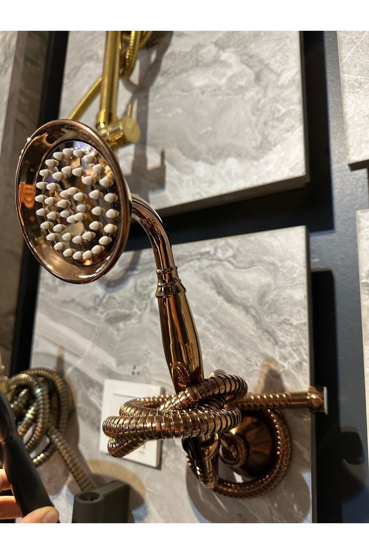 İSAOĞLU YAPI Bakır Duş Sistemi Klasik Vintage Bronz Duş Seti Bronz Askı Aparatı Dahil Komple Set