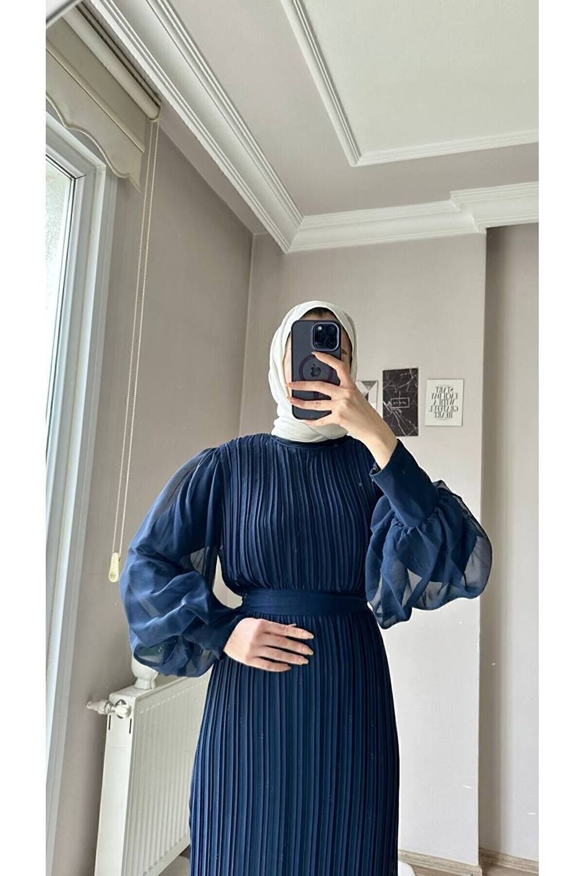 Marka Piliseli Şifon Elbise - Elegant Gece Kıyafeti