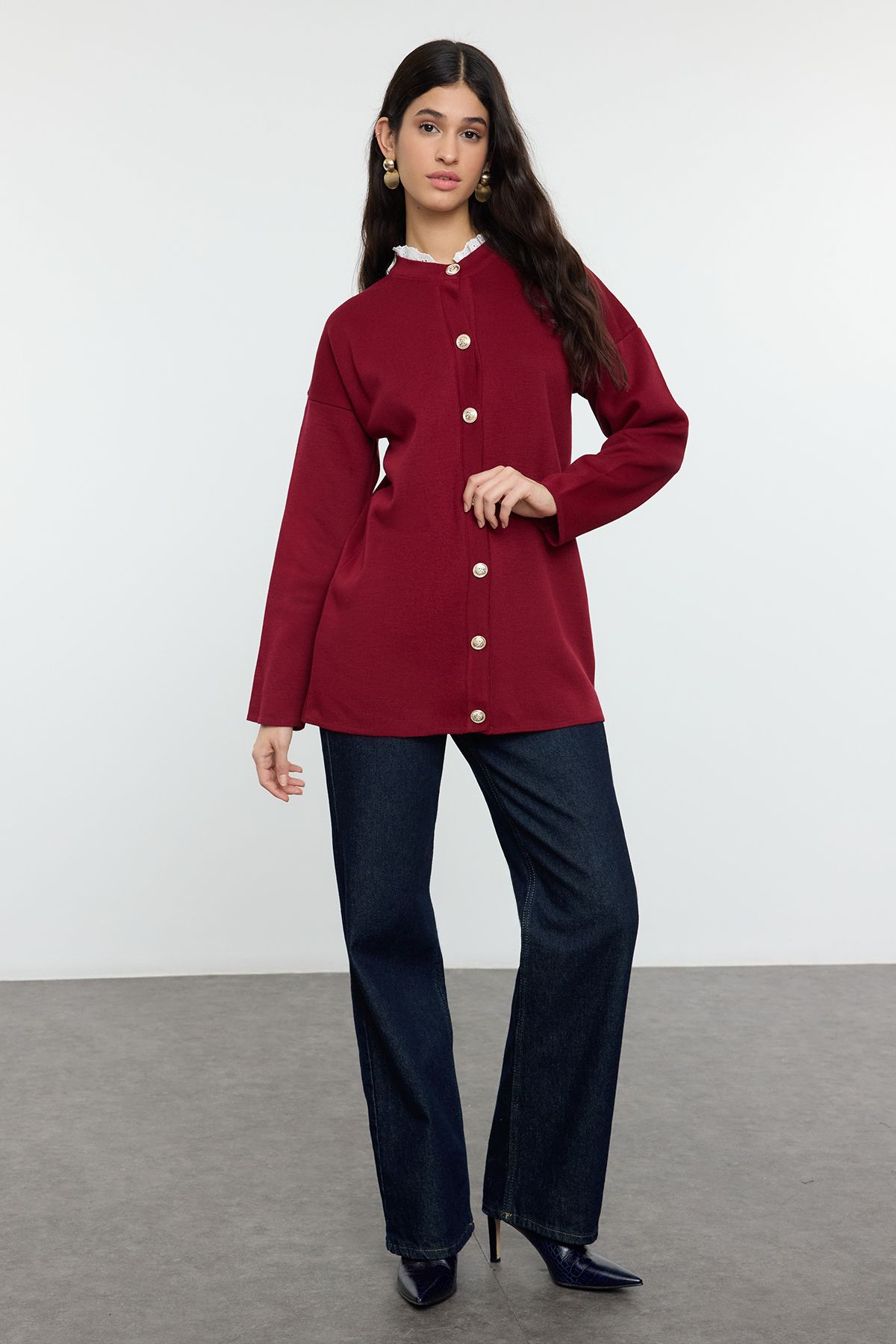 TRENDYOL MODEST Bordo Yakası Brode Dantel Detaylı Triko Hırka TCTAW25TH00010