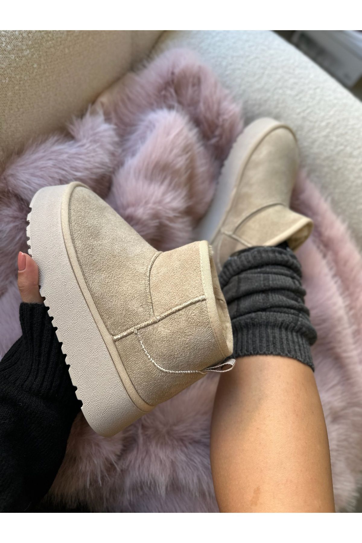 I\'m a Shoe Crazy Heribo Beige Color Wool Thick Bottom Lace Up Boots