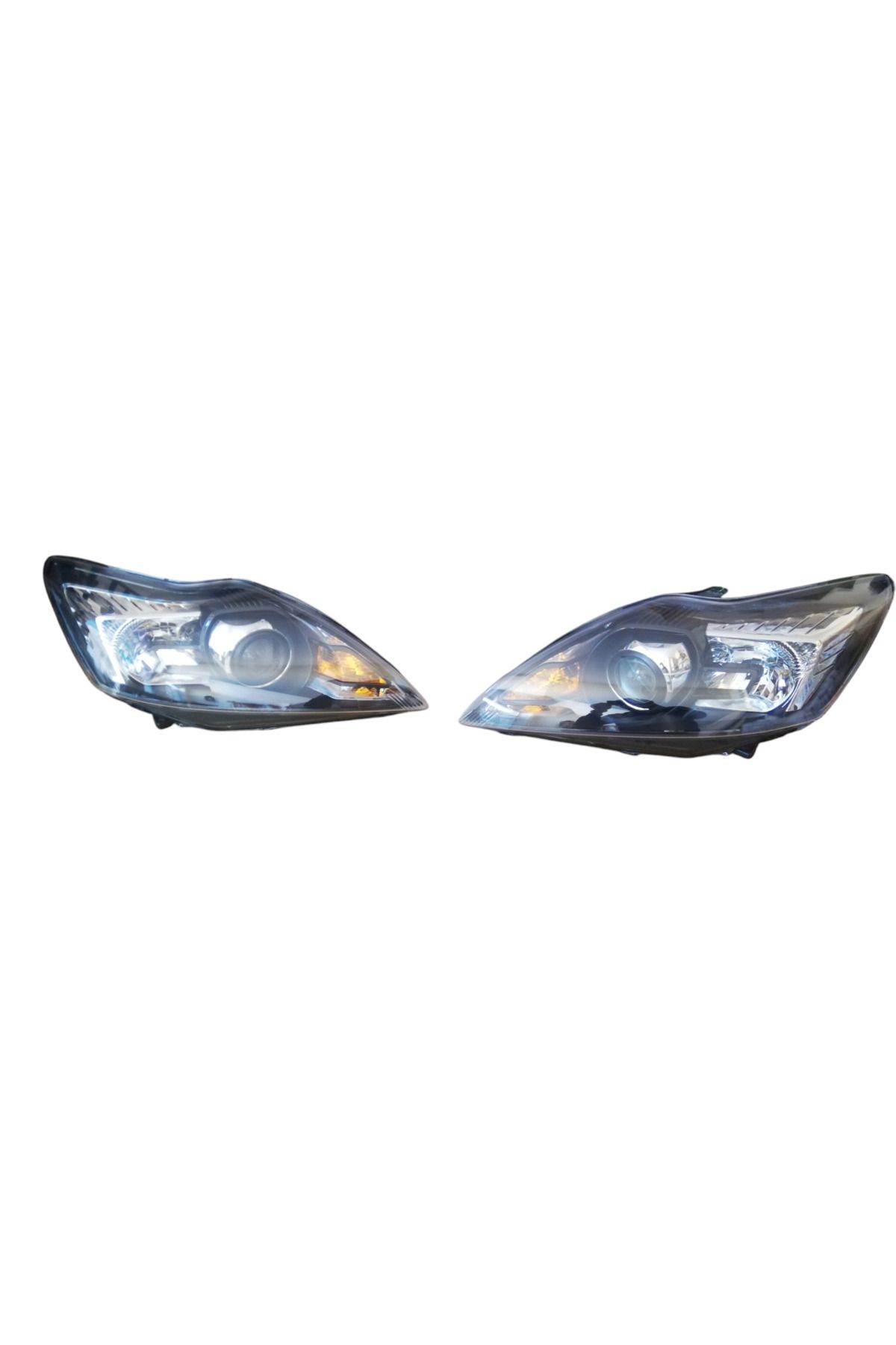 TYC Ford focus ön far sag+sol 2adet siyah zemin mercekli 2008>2012 Uyumlu