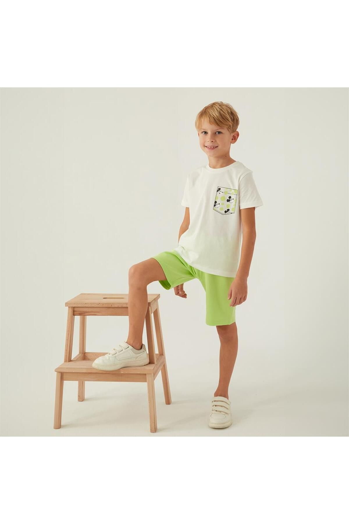 Mickey Mouse 4872c Erkek Çocuk Yazlık Bermuda Pijama Takım