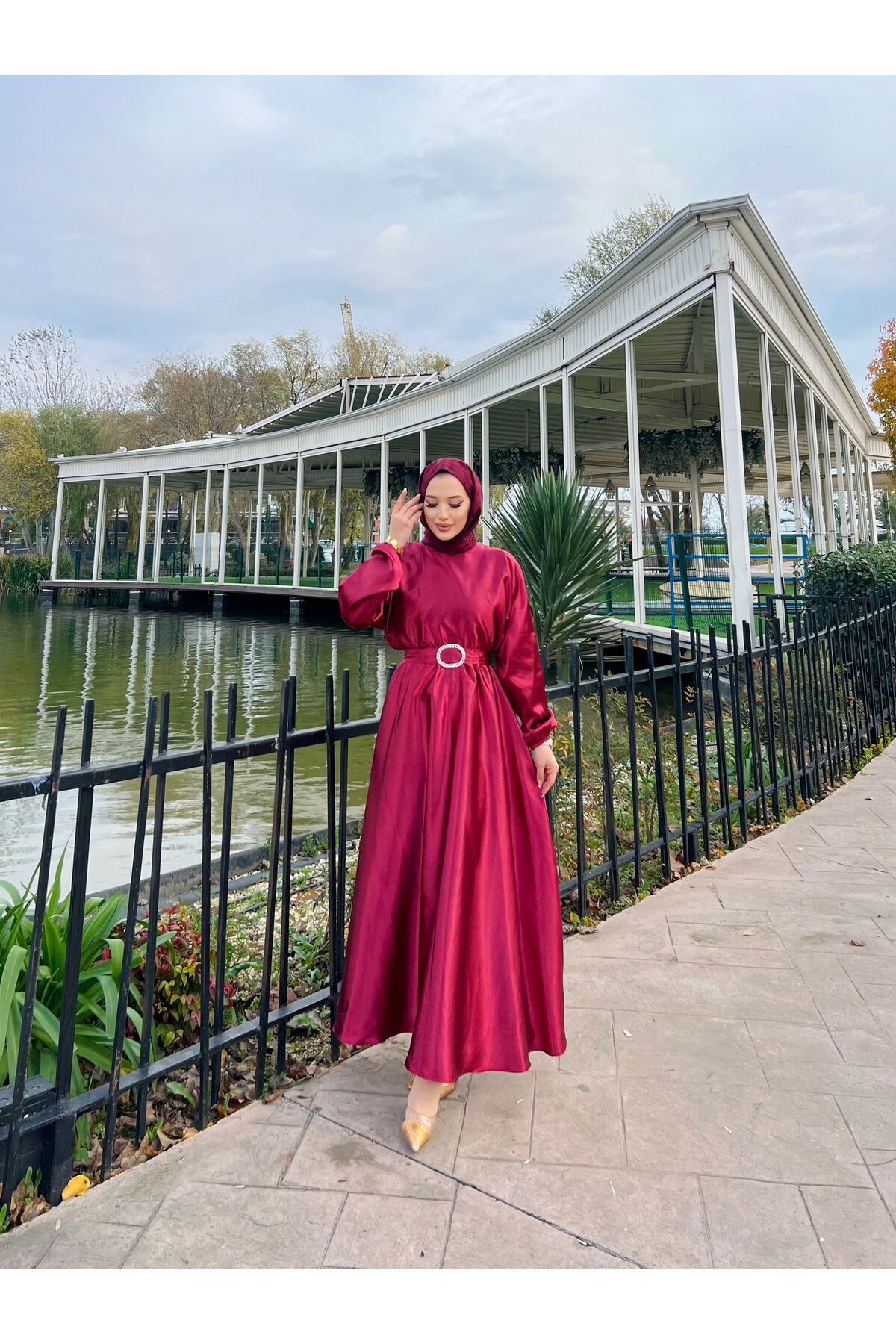 moda zeynaa Saten Mevlana Abiye