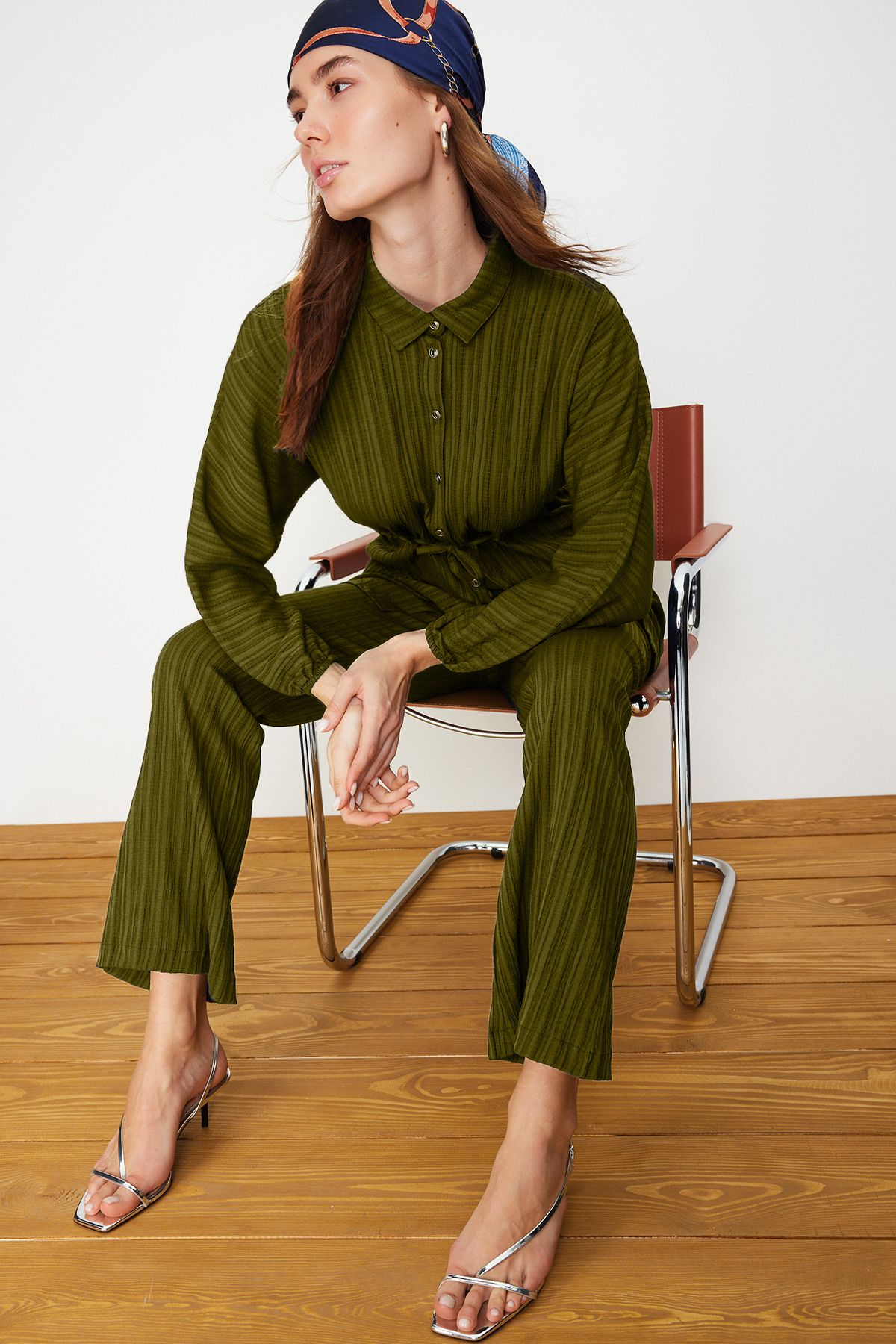 TRENDYOL MODEST Haki Krinkıl Gömlek Pantolon Dokuma Alt Üst Takım TCTSS24US00019