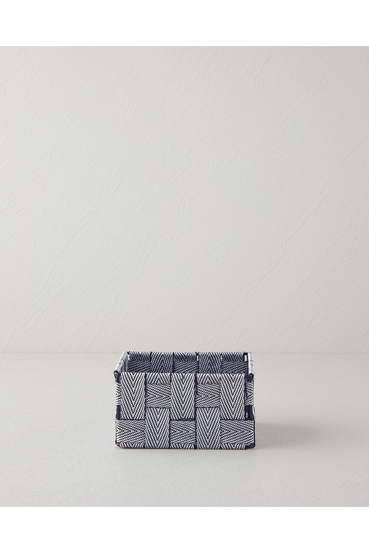 English Home Shine Sepet 14x14x7 cm Siyah - Beyaz