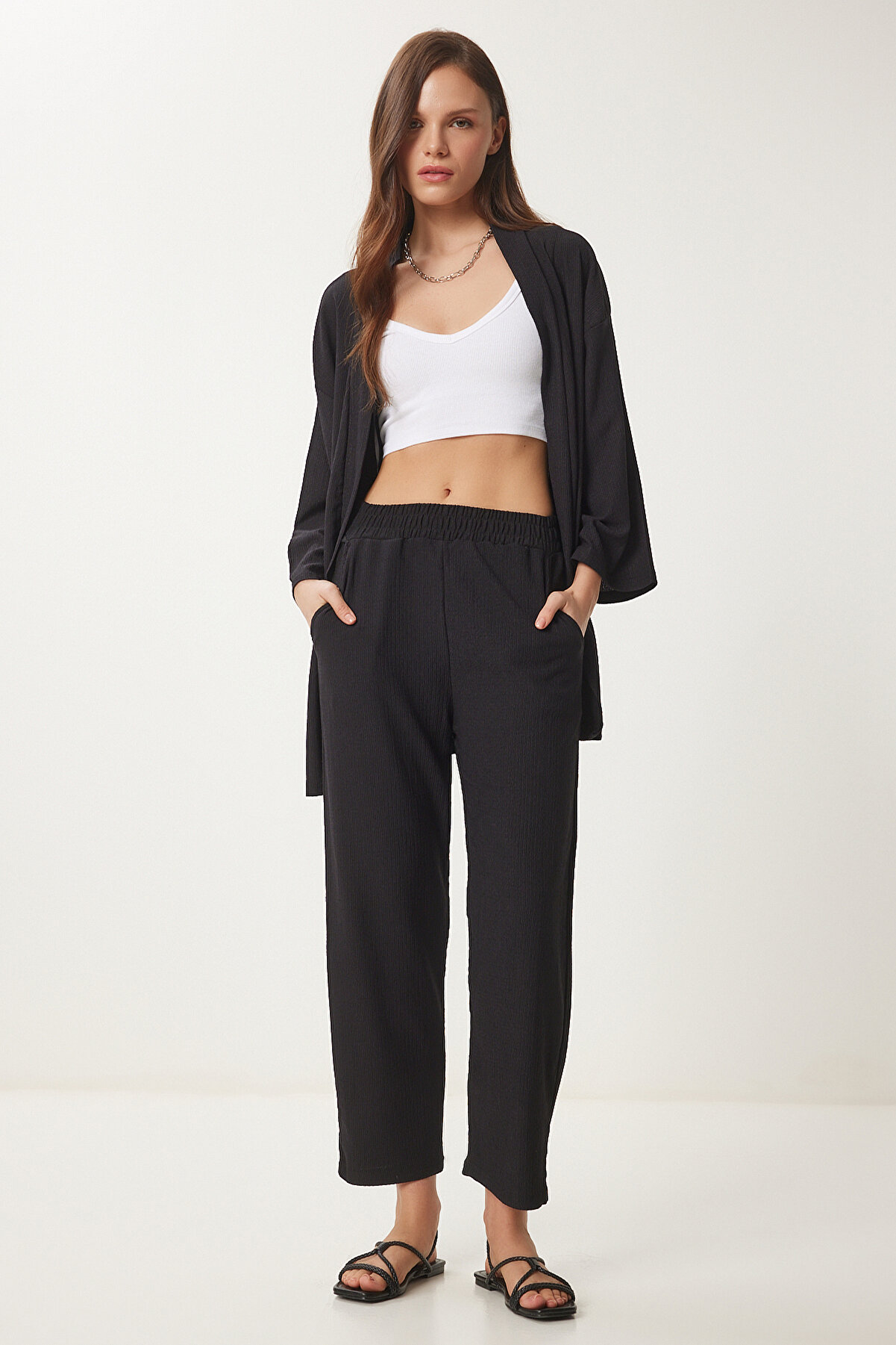 Happiness İstanbul Kadın Siyah Kimono Pantolon Örme Takımı BY00050 - Elegant ve Konforlu Giyim