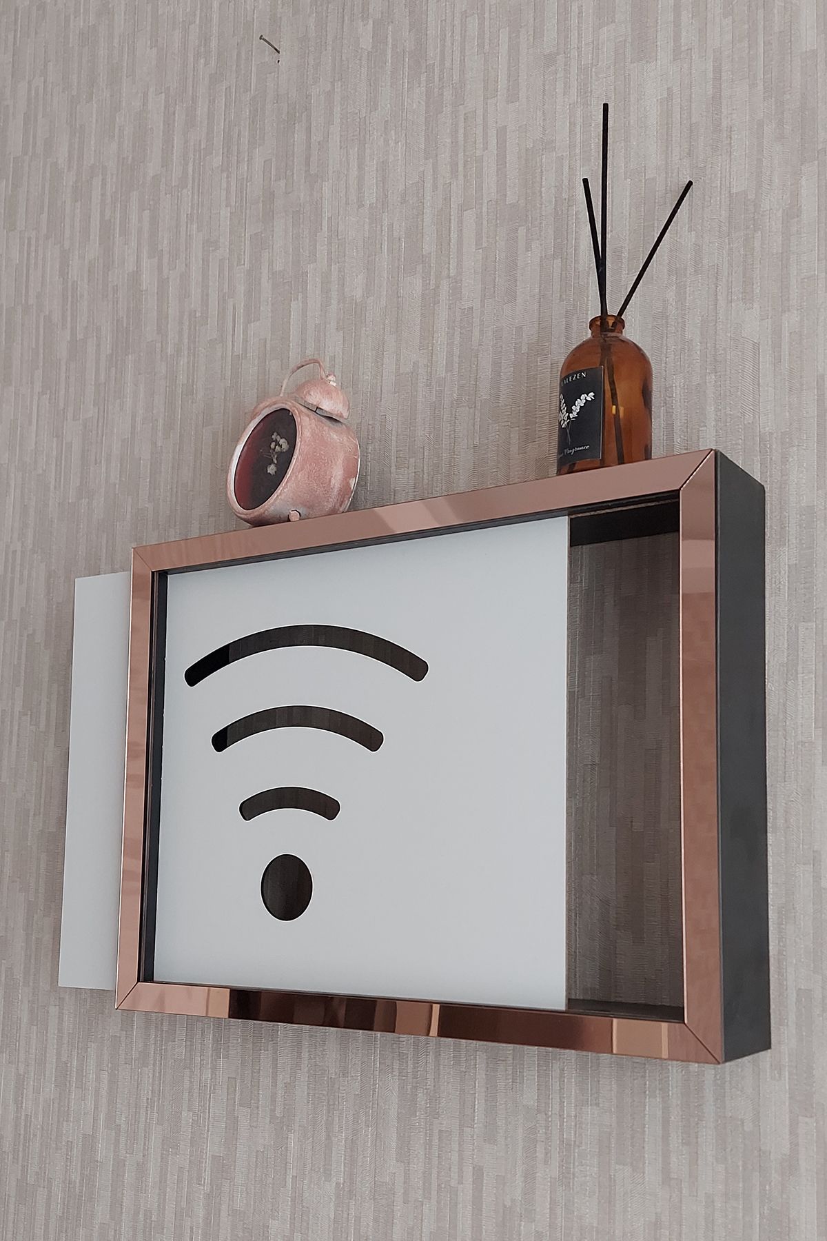 HKM Ticaret 25x35x7 cm Wifi Amblemli Duvar Asılabilir Sigorta Ve Modem-wifi Saklama Kutusu! Saklama Kutusu