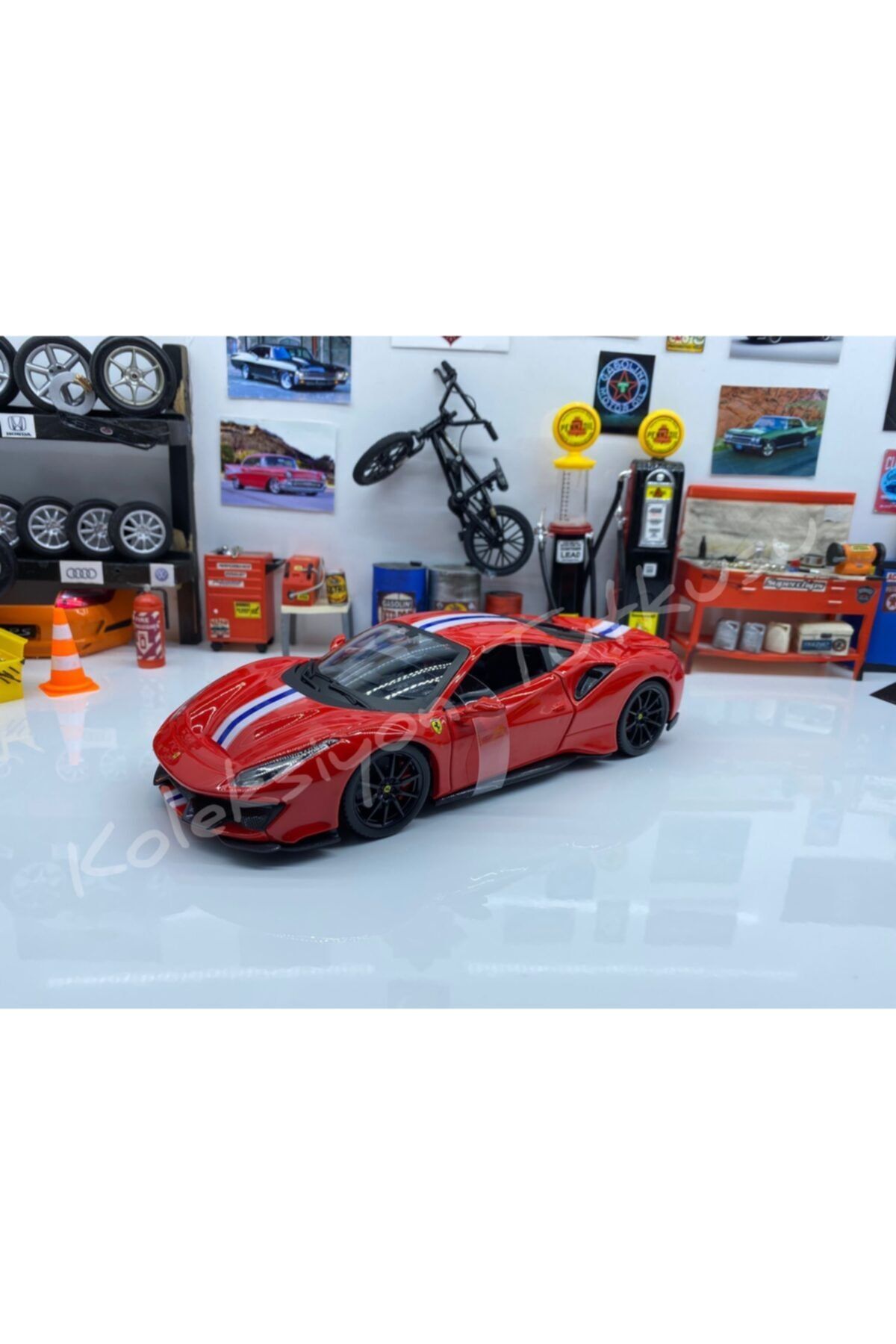 BBURAGO 1:24 Ölçek Ferrrari 488 Pista Model Araba