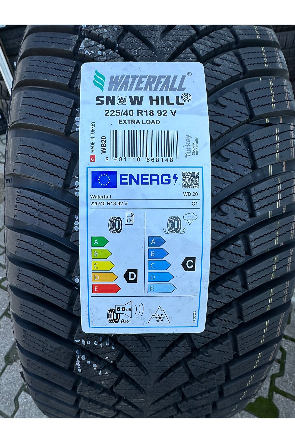 225/40R18 92V XL Snow Hill 3 2024