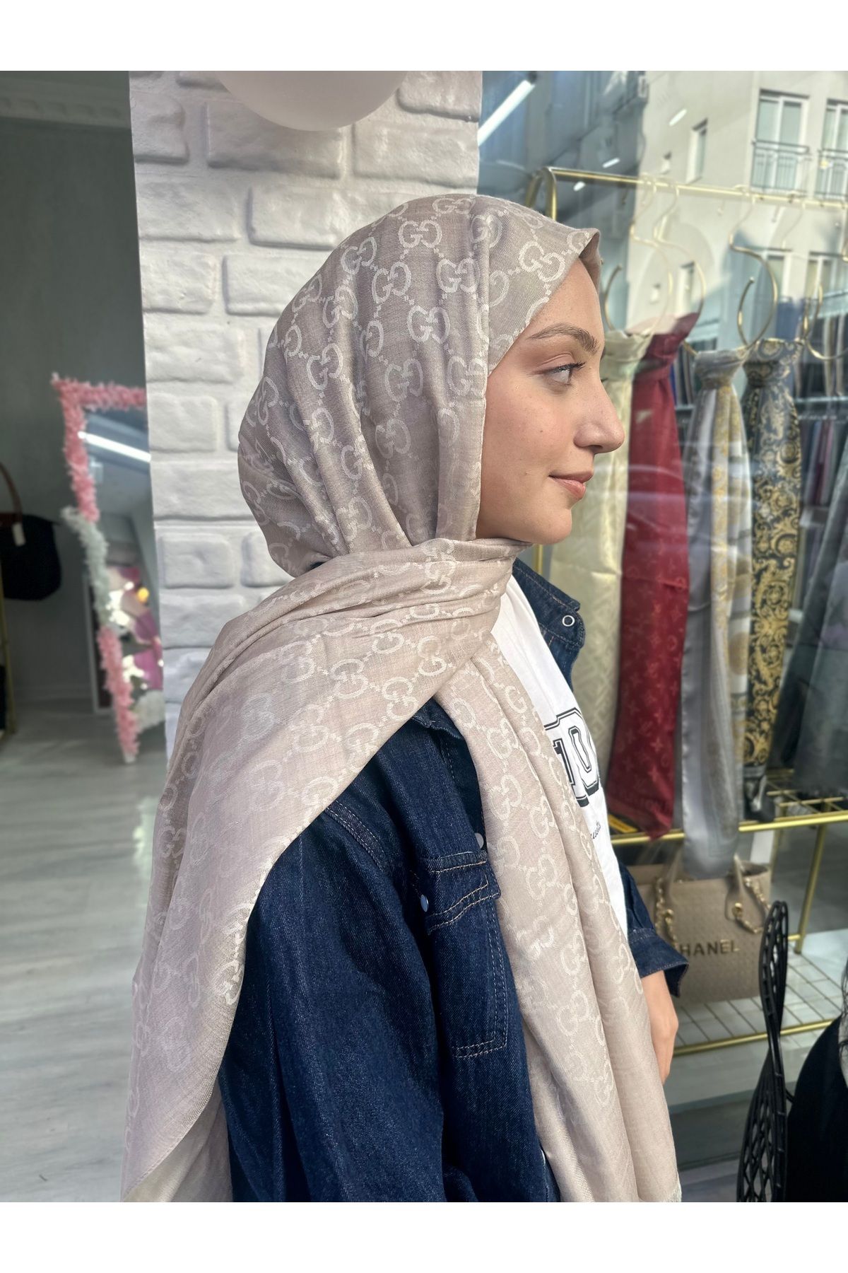 Tasarım G Desen Yün İpek Şal- Kum Beji