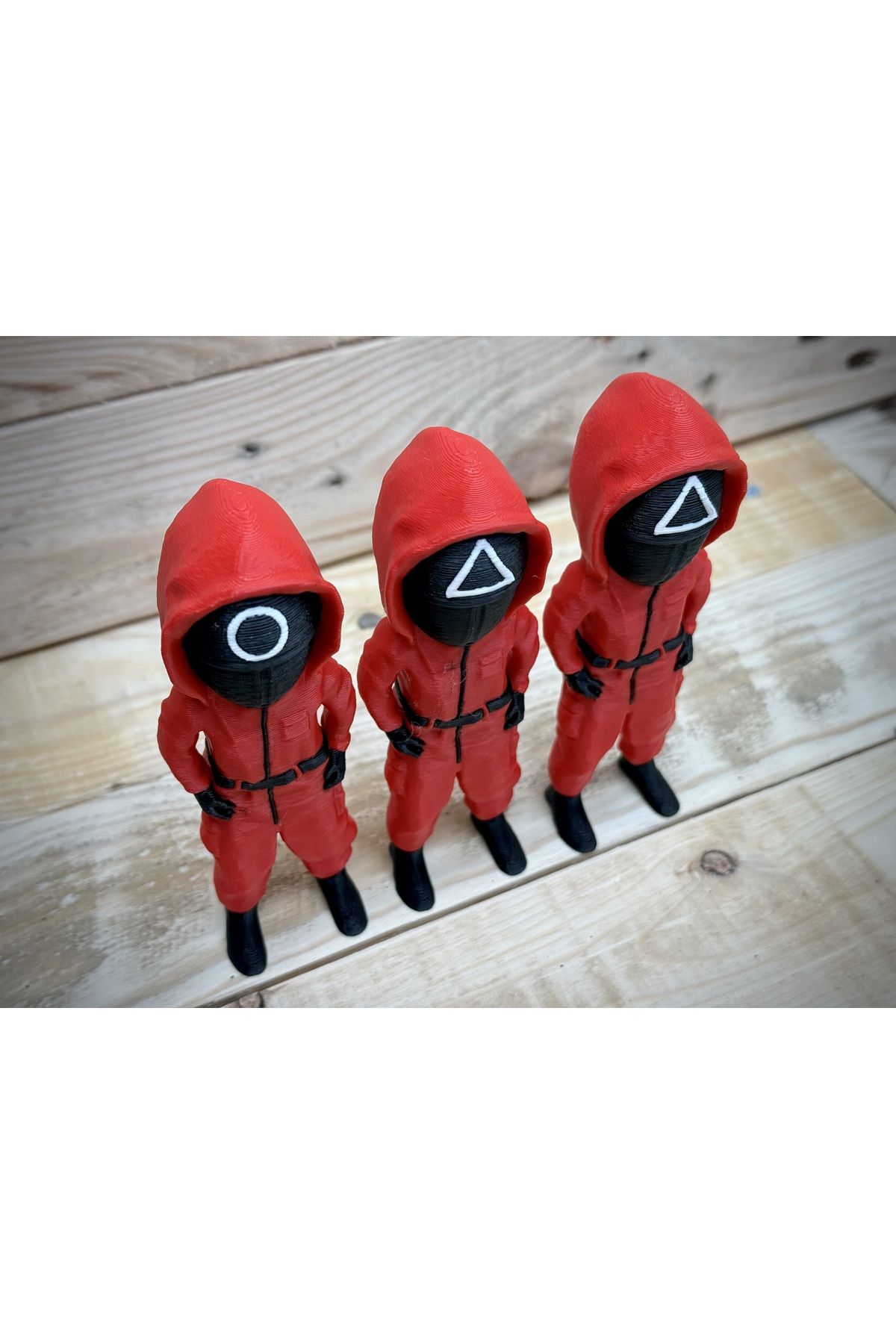 poptoons Squid Game Kare Asker Figürü - 10 cm Boyutunda Detaylı Tasarım (1 ADET KARE ASKER)