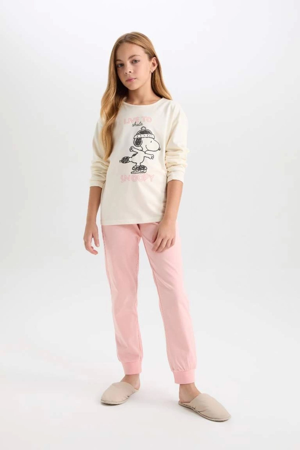 Defacto Kız Çocuk Pijama Takımı Snoopy Uzun Kollu Üst Beli Lastikli Uzun Alt D9176a824wn