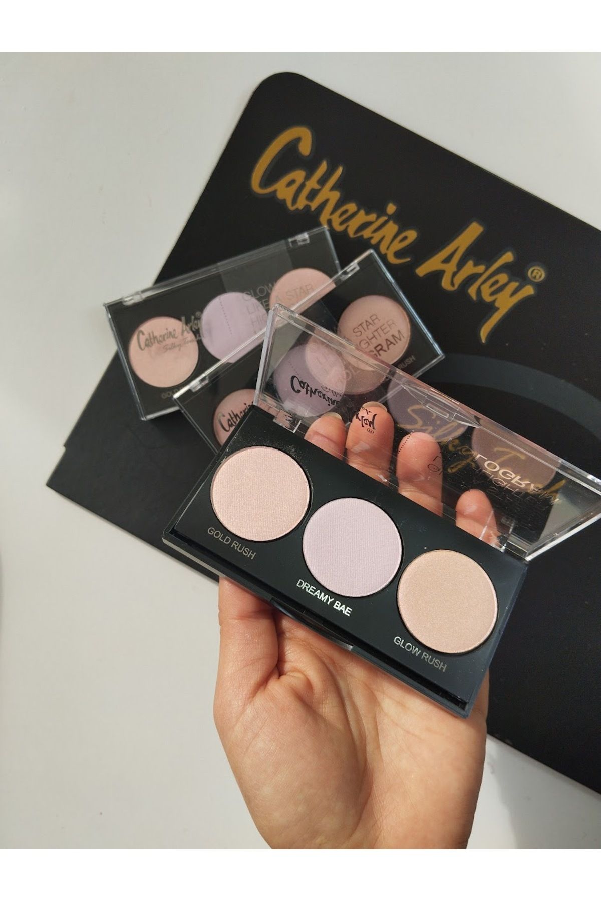 Catherine Arley GLOW LIKE A STAR HIGHLIGHTER HOLOGRAM