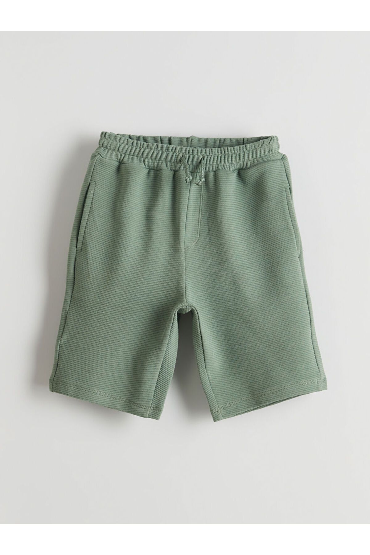LC Waikiki LCW Kids Beli Lastikli Basic Erkek Çocuk Şort
