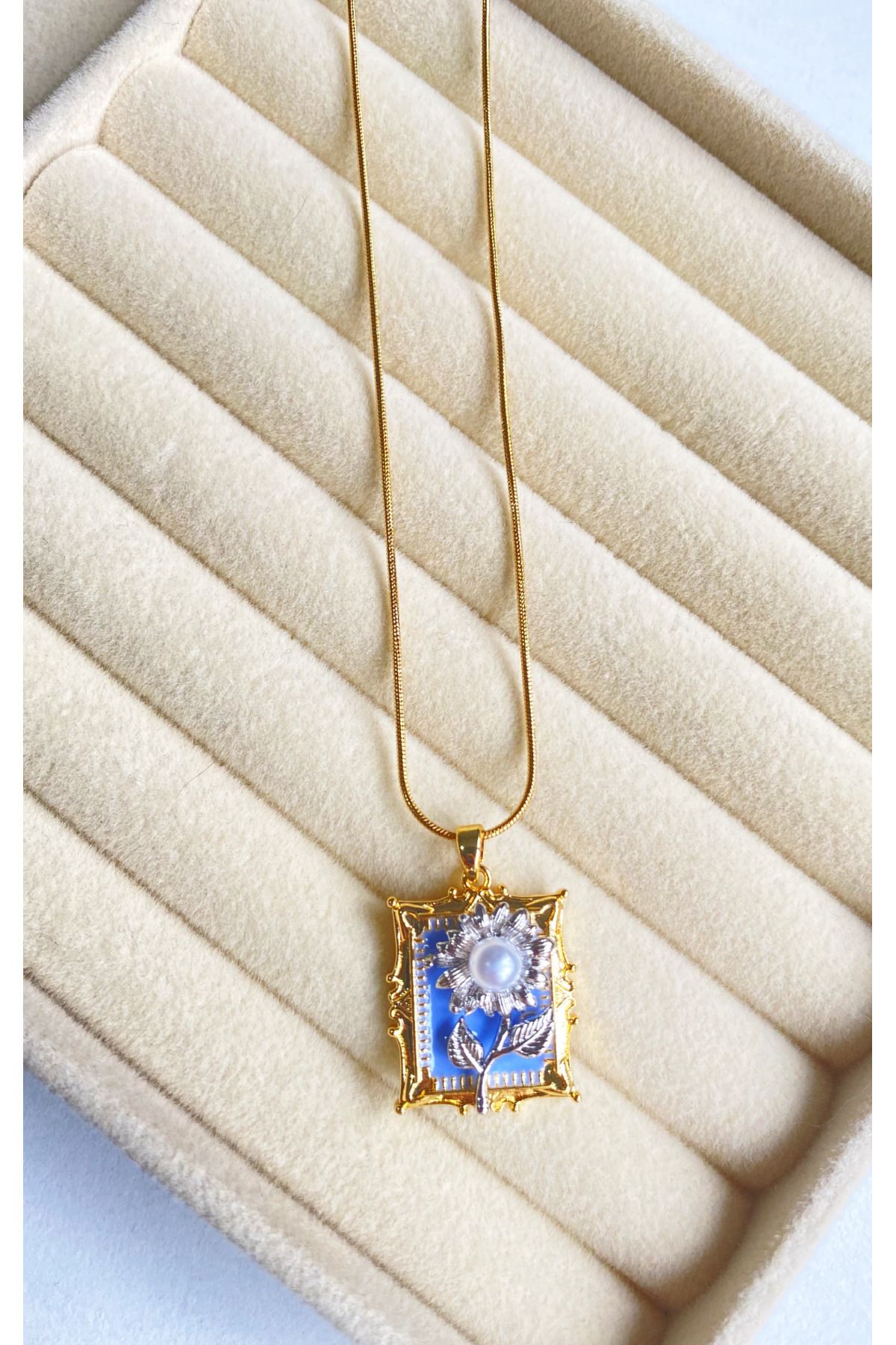 Diamara Designs Tablolu Ayçiçeği Retro Incili Kadın Kolye Çelik