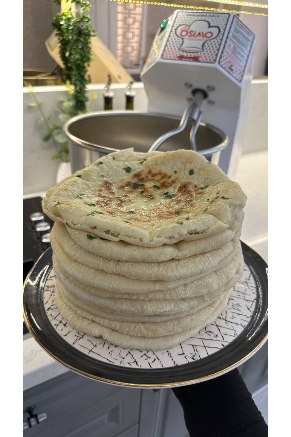 OSİMO 5 Kg Un - 3 Lt Su Ile 8 Kg Hamur Yoğurma Makinesi