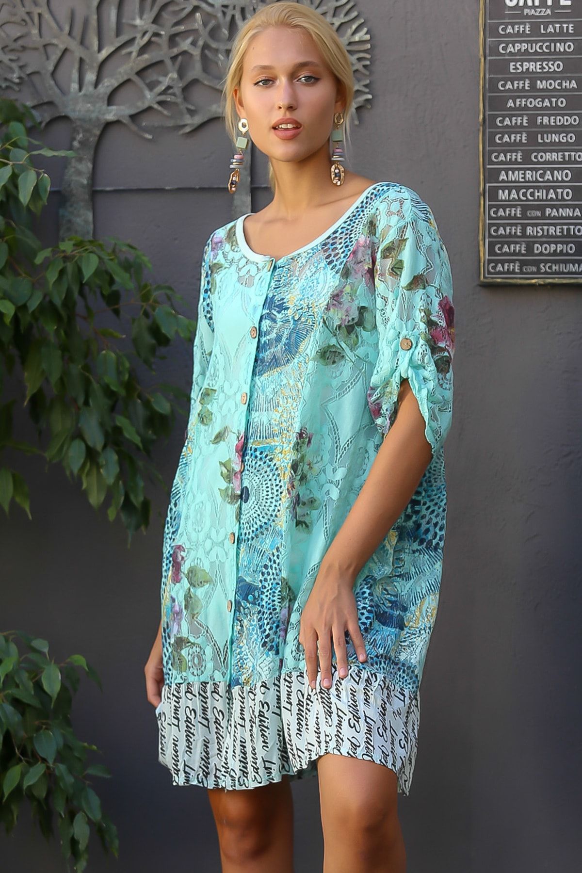 Chiccy Kadın Mint İtalyan Düğmeli Çiçek Desenli Dantel İç Elbiseli Dantel Elbise M10160000EL94252
