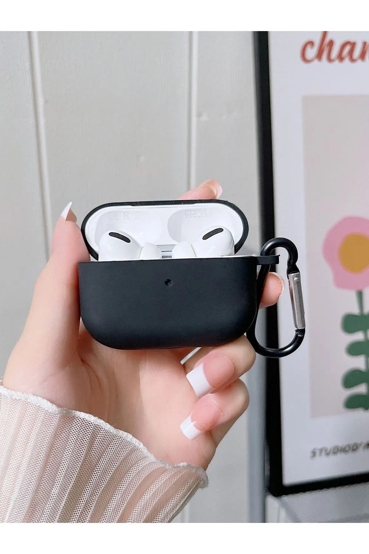 SOLİD CASE İphone Airpods Pro Ve Pro 2 Uyumlu Kadifeli Lansman Kulaklık Kılıfı