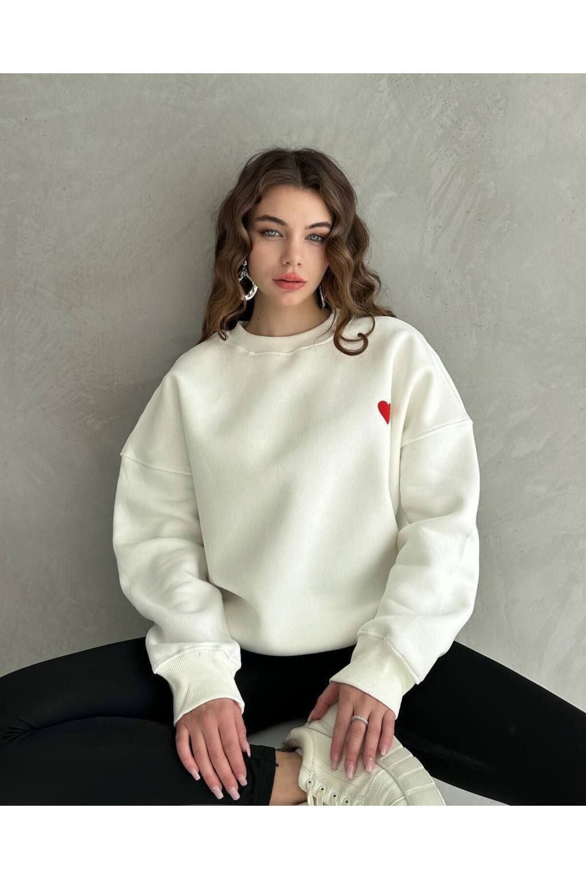 Mint Nakış Kalpli Sweatshirt Oversize Model