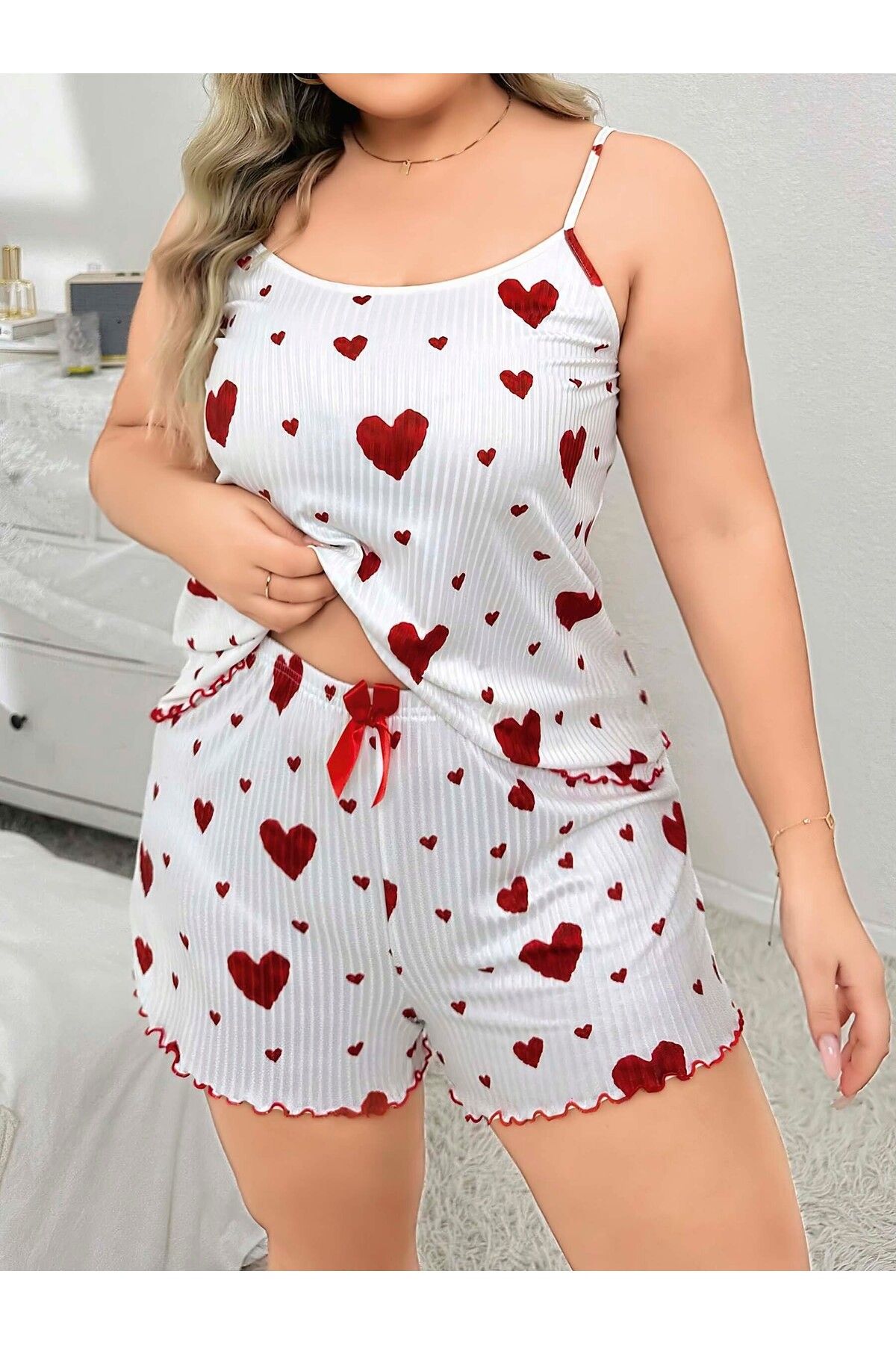 MODA CNG Büyük Beden Kalp Baskılı Üst ve Şort Pijama Takımı