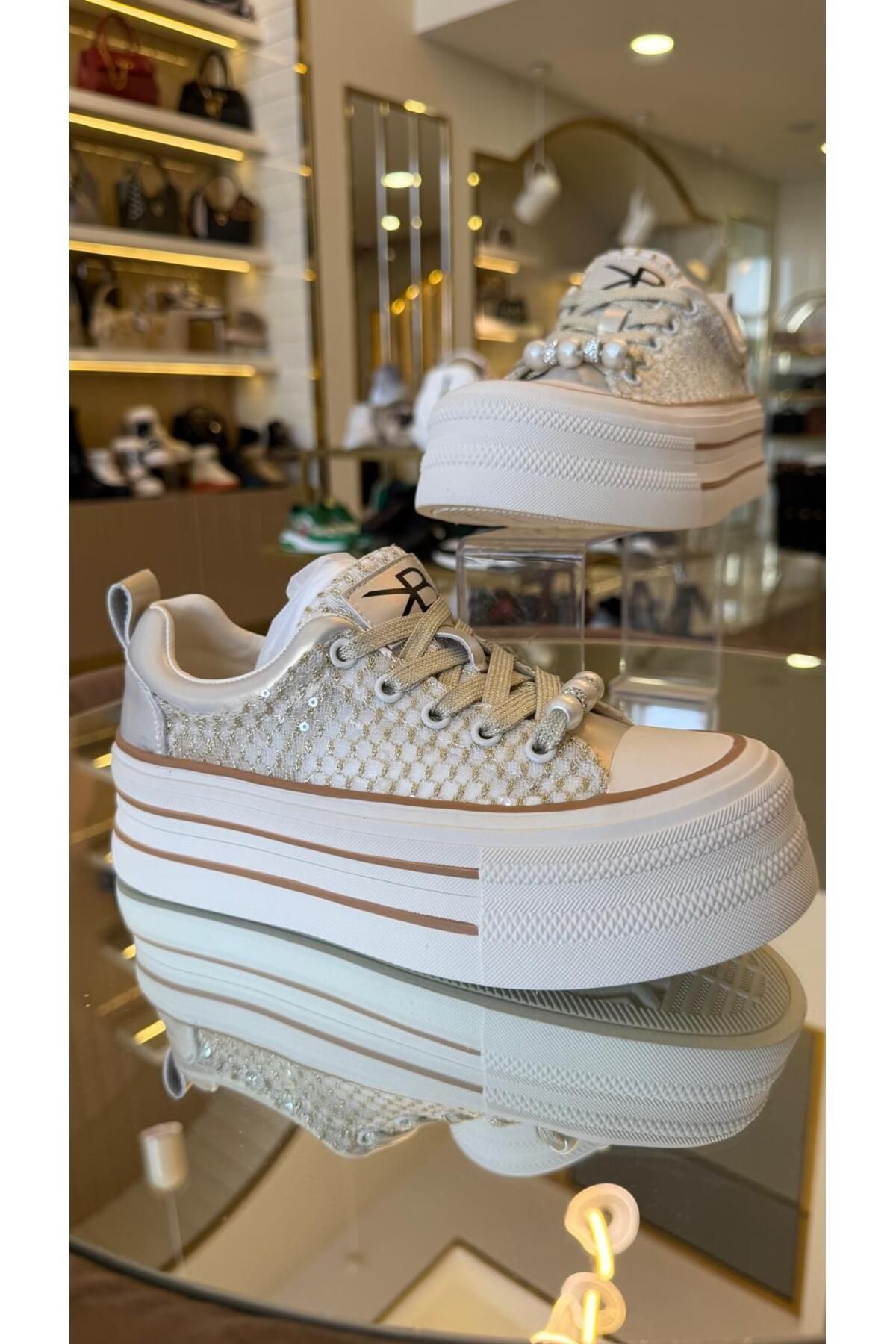 KRISTE BELL İthal Yüksek Taban Transparan-Pullu Bağcıklı Sneakers