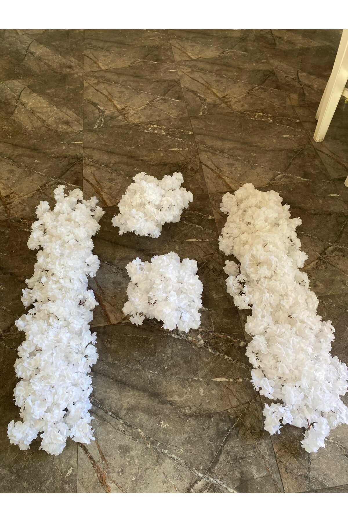 GÜRCANLAR ÇİÇEK 2 adet  1 metre ve 2 adet vazo çiçeği ile beraber
