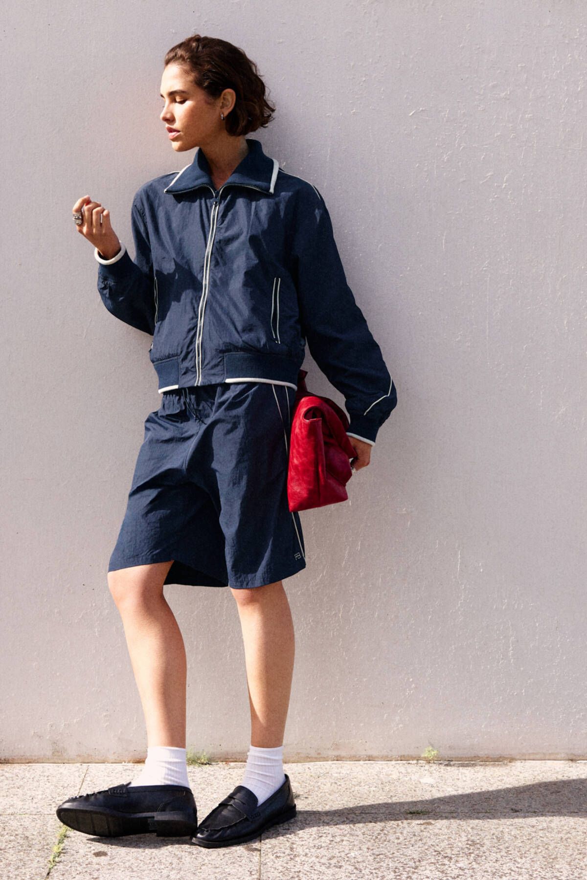 Pull & Bear Yan şeritli jogger bermuda şort