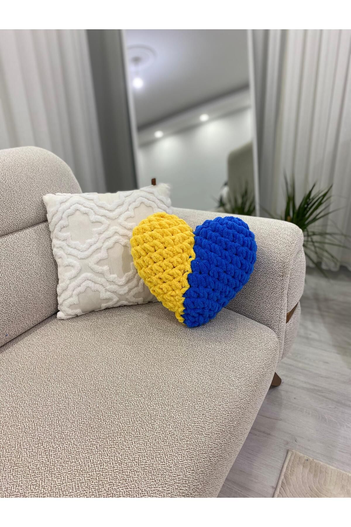 Home Taraftar Kalp Yastık – Takım Renklerinde Dekoratif Yastık / FB Yastık