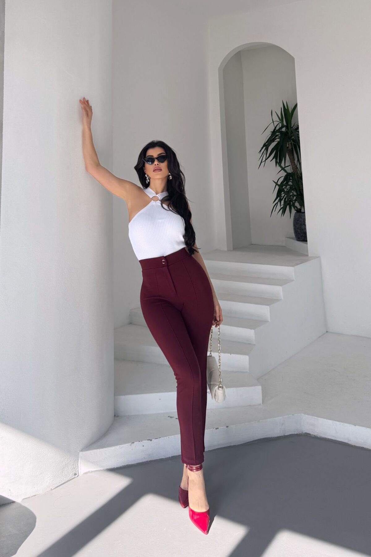 Stil Reyonu MNG Model Ön Arka Çimalı Dar Paça Pantolon