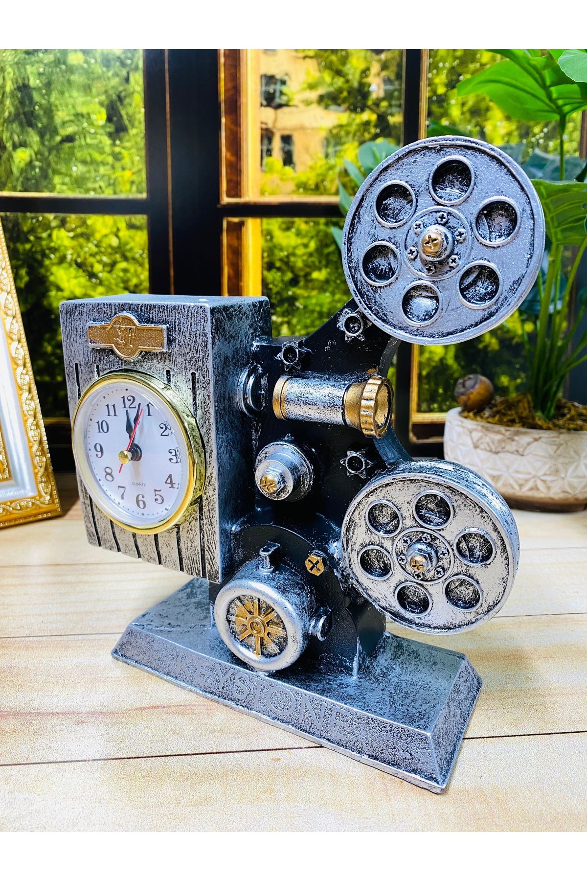 studyosercan2 Dekoratif Biblo Saat Retro Kamera Masa Saati