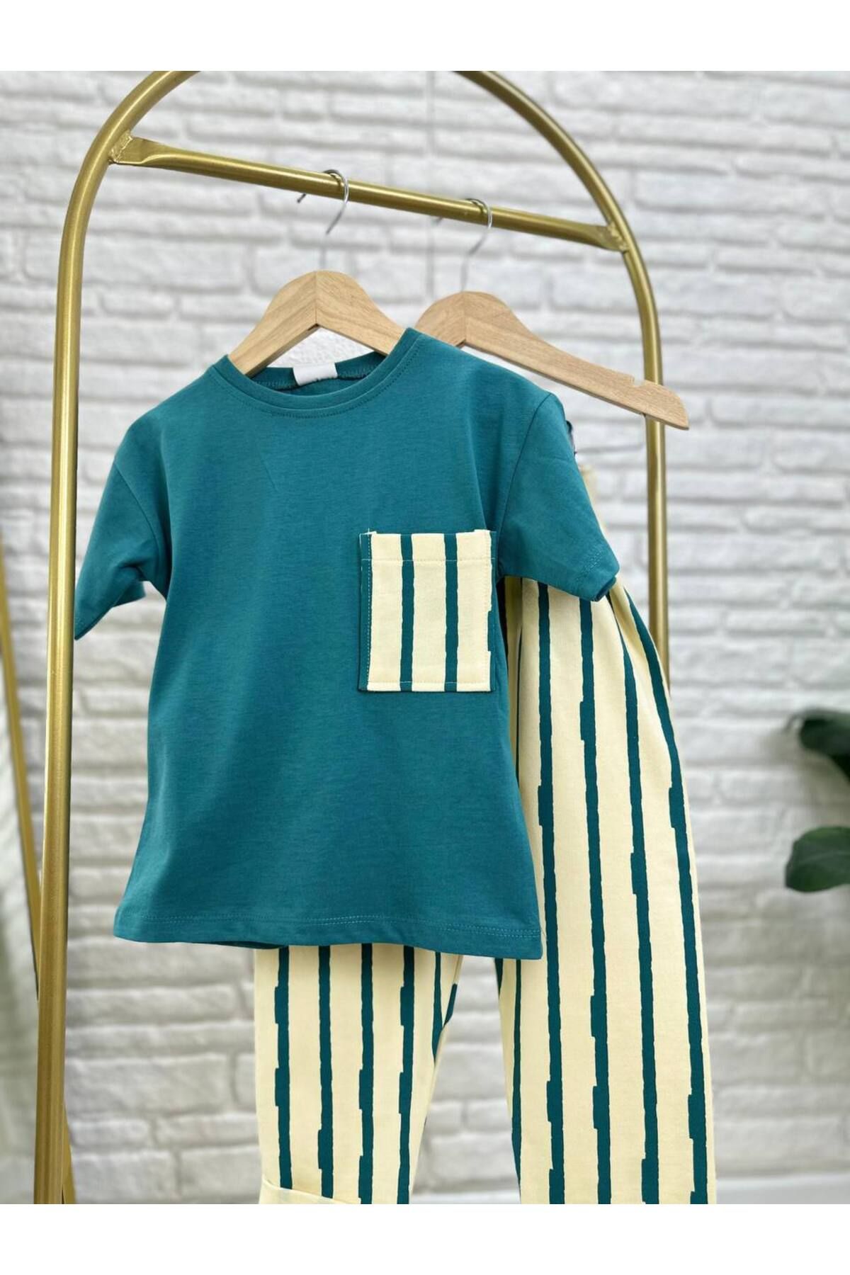 Tiny Erkek Çocuk Cep Detaylı Tshirt ve Şort Takım