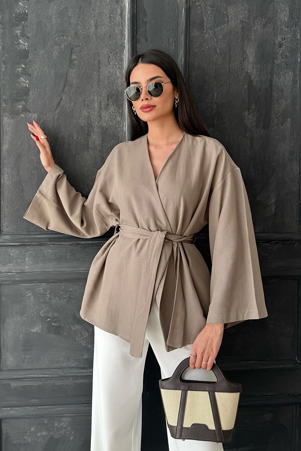 oshebu Bej Kadın Kemerli Kimono - Şık ve Konforlu Kimono Modası