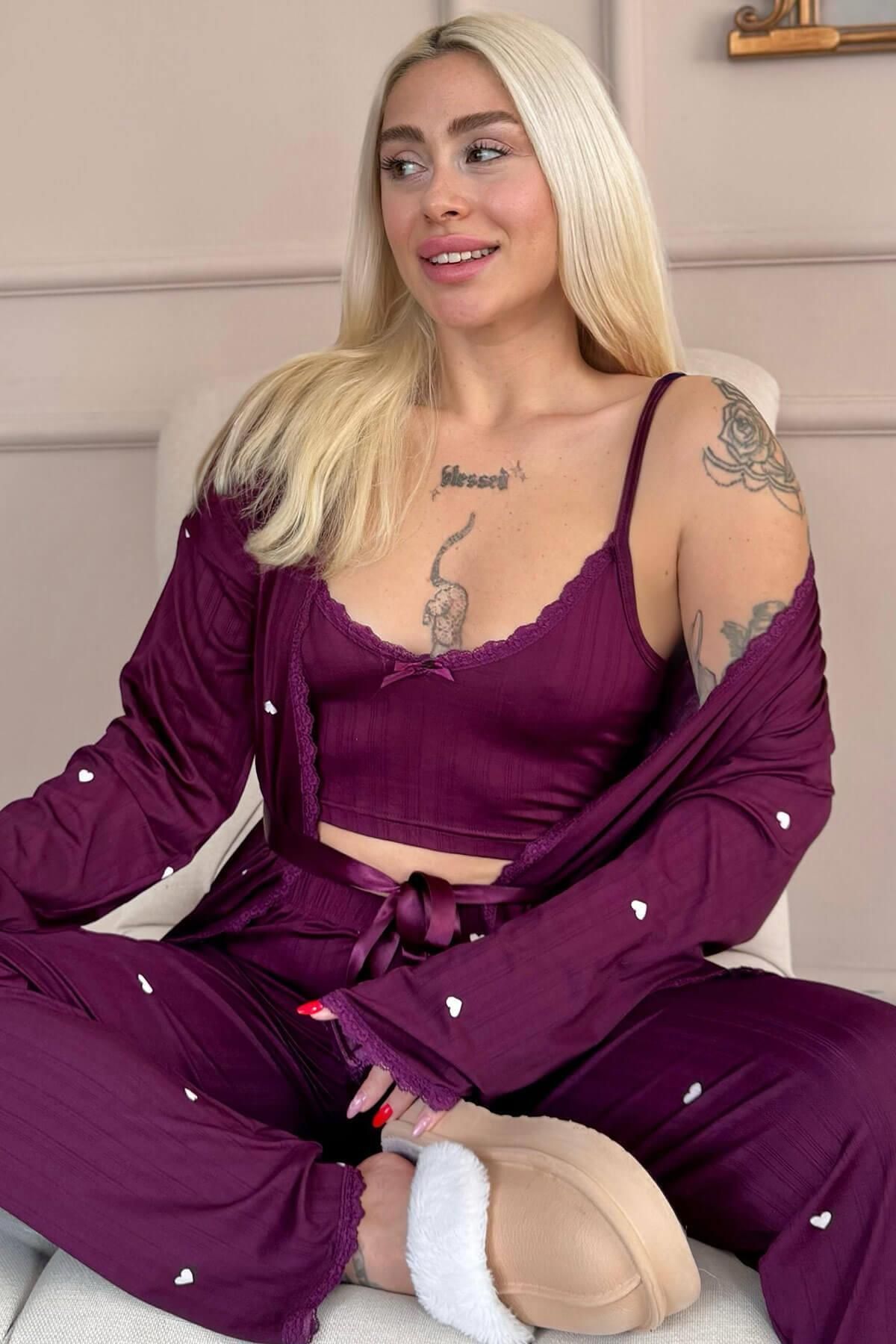 Pijamaevi Mürdüm Amour Desenli Sabahlıklı Marlenka Pijama Takımı