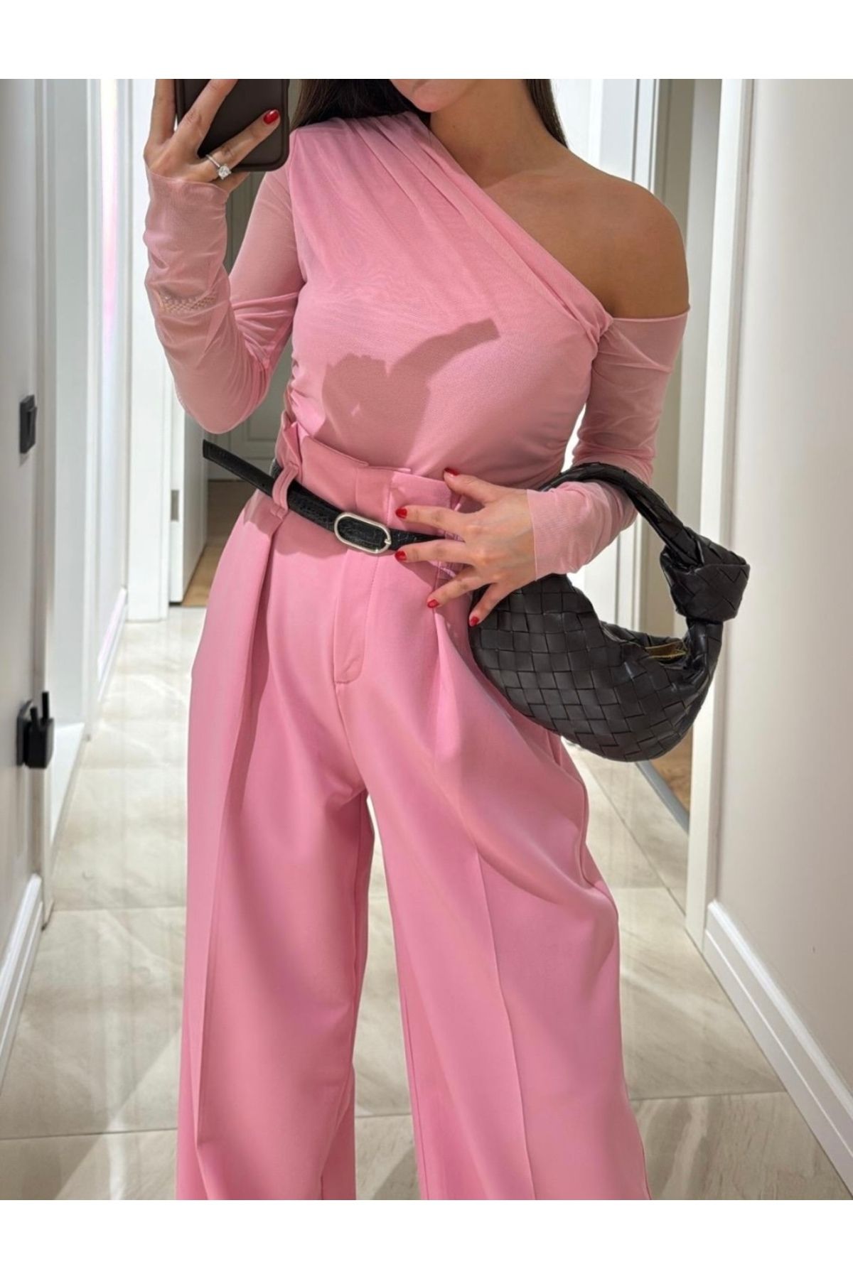 neslihansarıca pembe  tül bluz ,  pembe tek omuz astarlı tül bluz