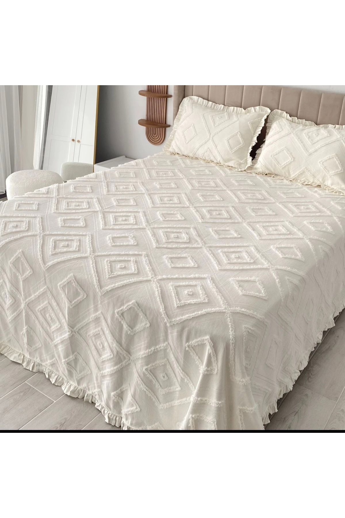 Home Bohem fırfırlı krem Yatak örtüsü 245x255