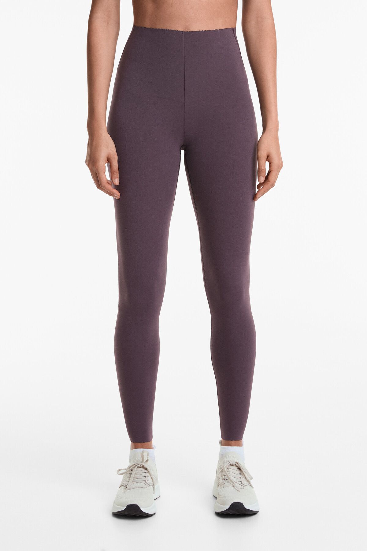 Oysho Compressive core control bilek hizasında tayt