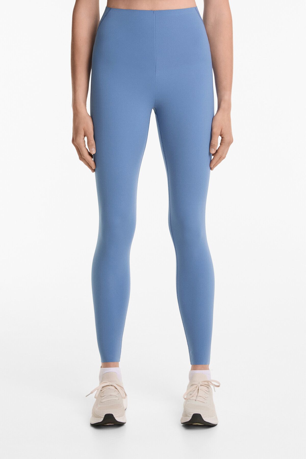 Oysho Compressive core control bilek hizasında tayt