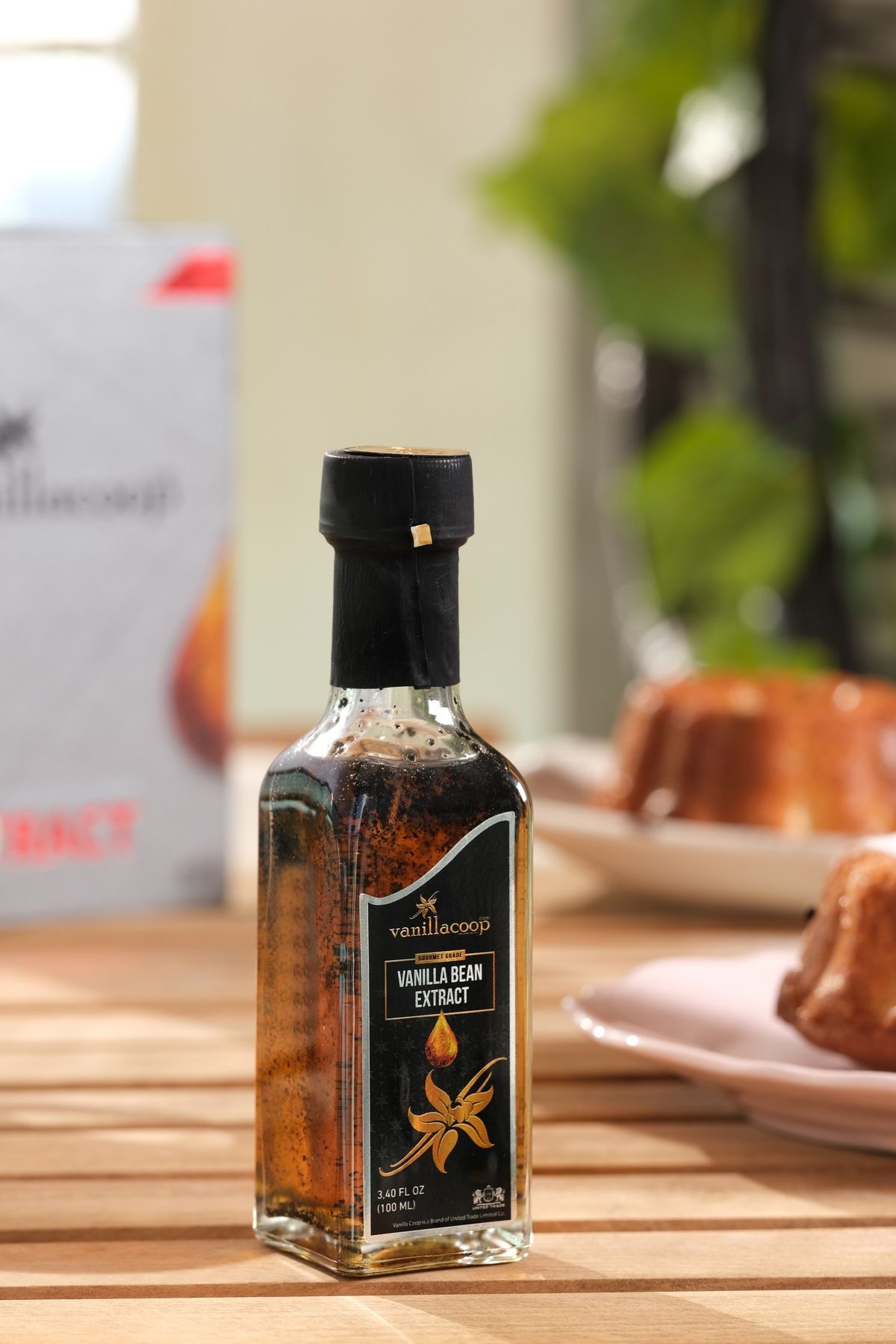 Vanillacoop Saf Vanilya Özütü - 100 ml (NET: ~130 G) - 2'li Çubuk Vanilya Hediyeli -vanilla Extract