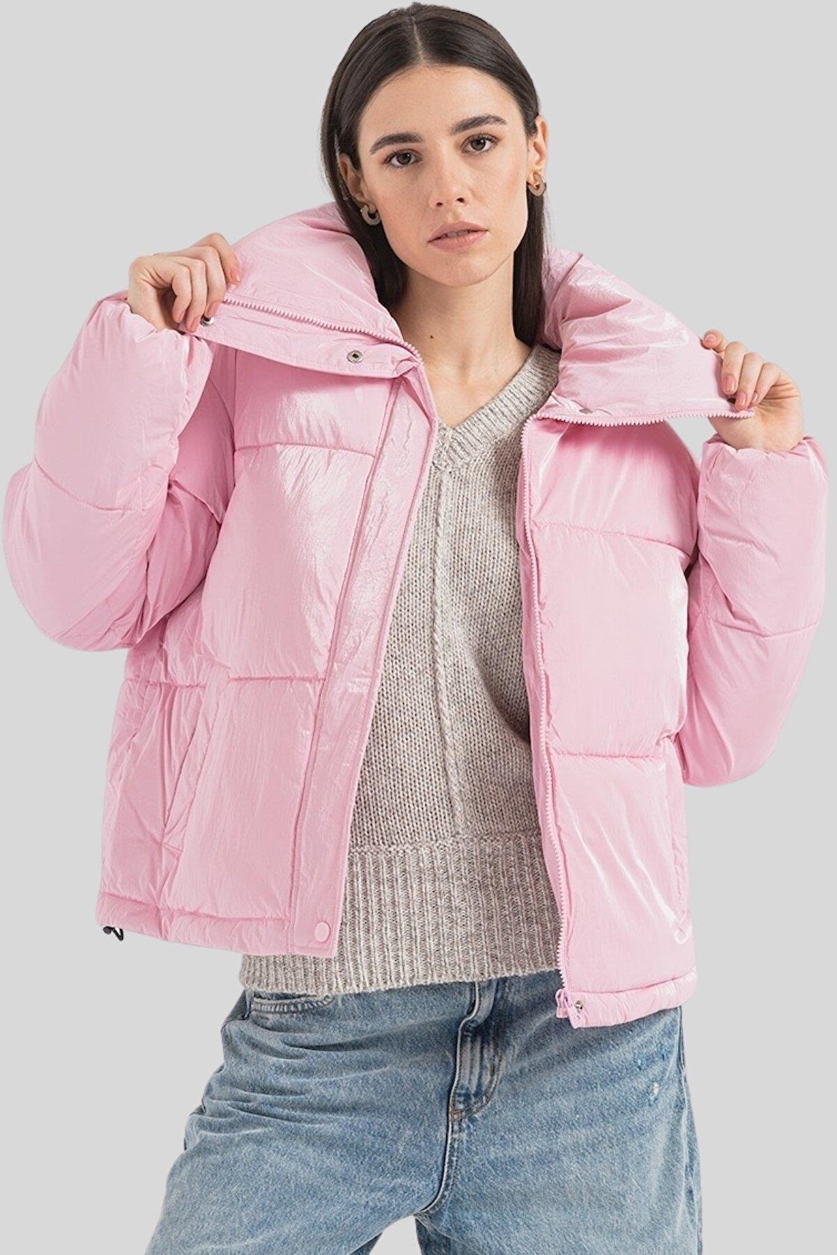 HUGO Regular Fit Mont Pembe - Şık ve Konforlu Dış Giyim Çözümünüz