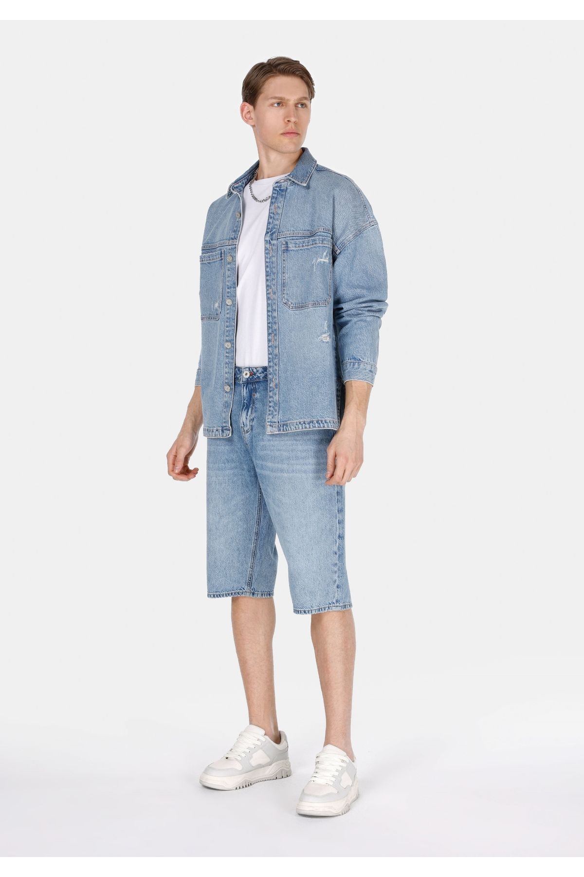 Colin’s Straight Fit Orta Bel Düz Erkek Mavi Jean Şort