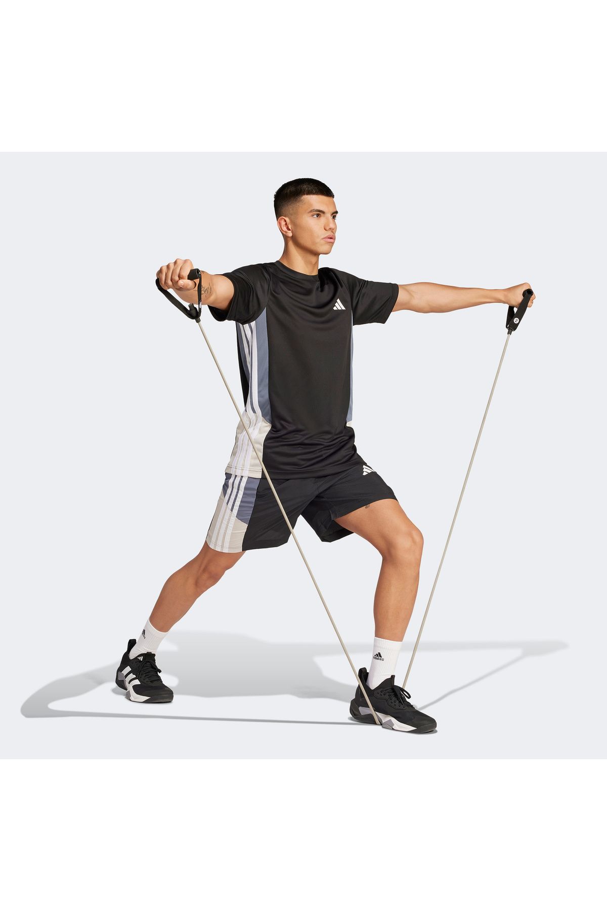 adidas Train Essentials Seasonal Colorblock Erkek Siyah Antrenman Şort