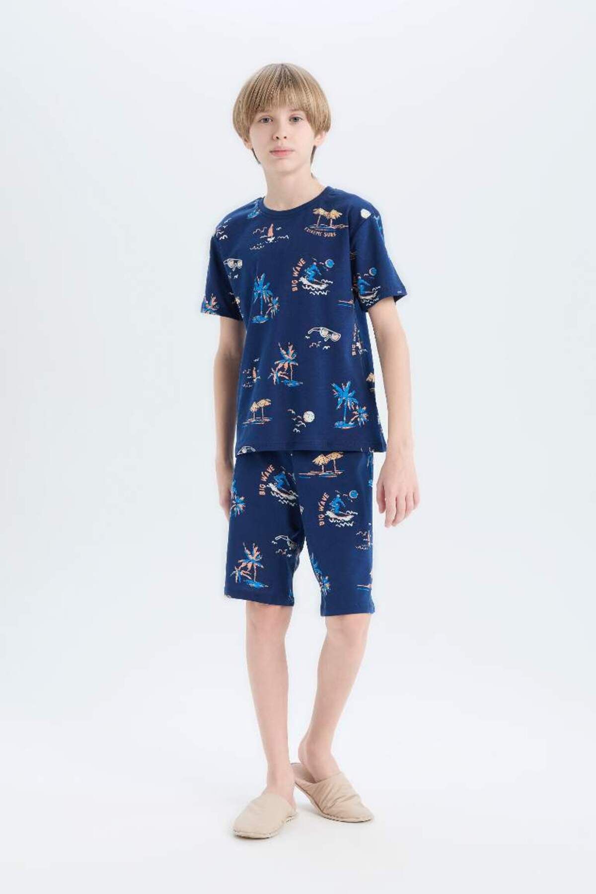 Defacto Yeni Sezon Erkek Çocuk Pijama Takımı Desenli Kısa Kollu Üst Şort